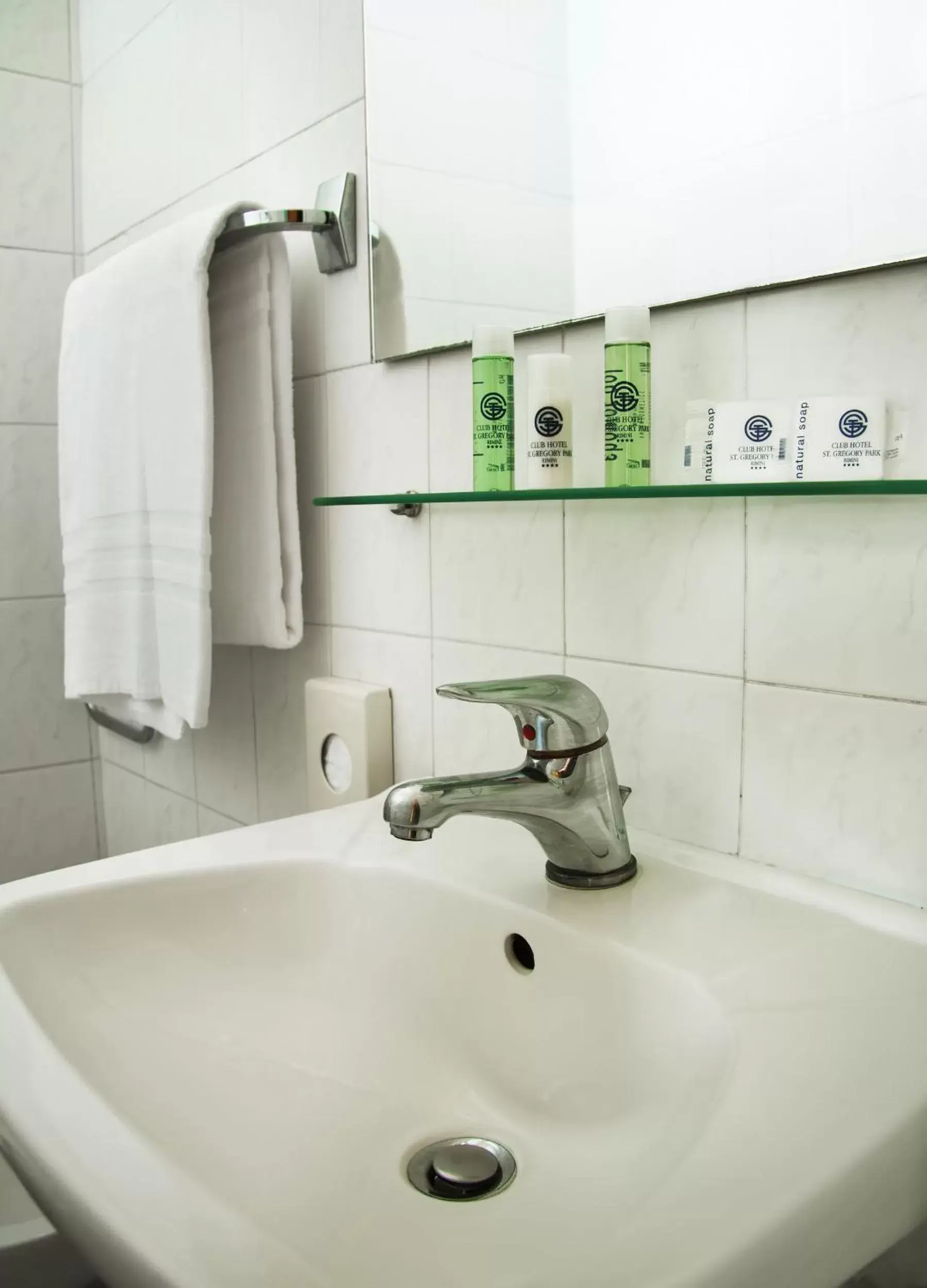 Bathroom in Hotel St Gregory Park