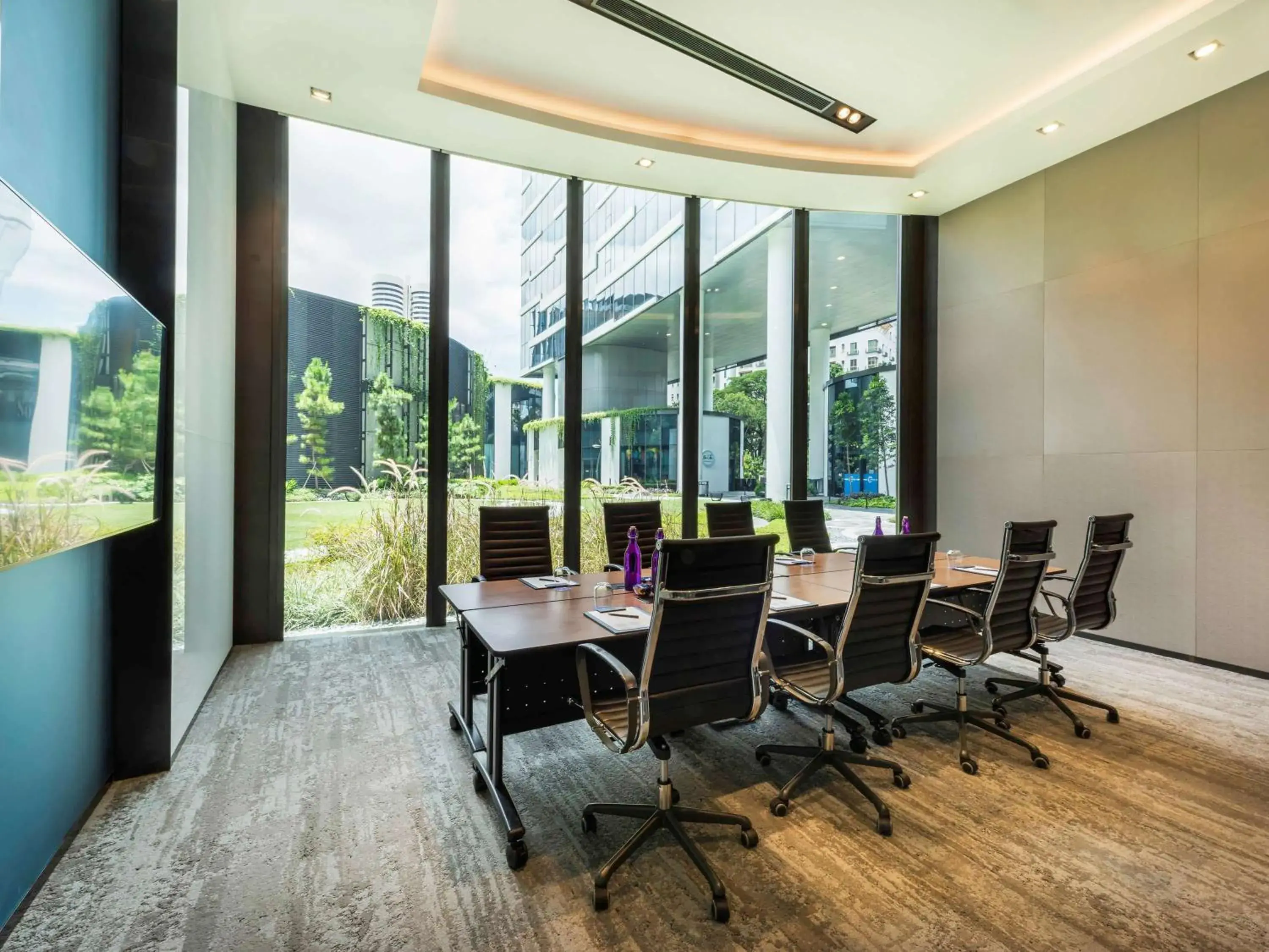 Meeting/conference room in Novotel Singapore On Stevens