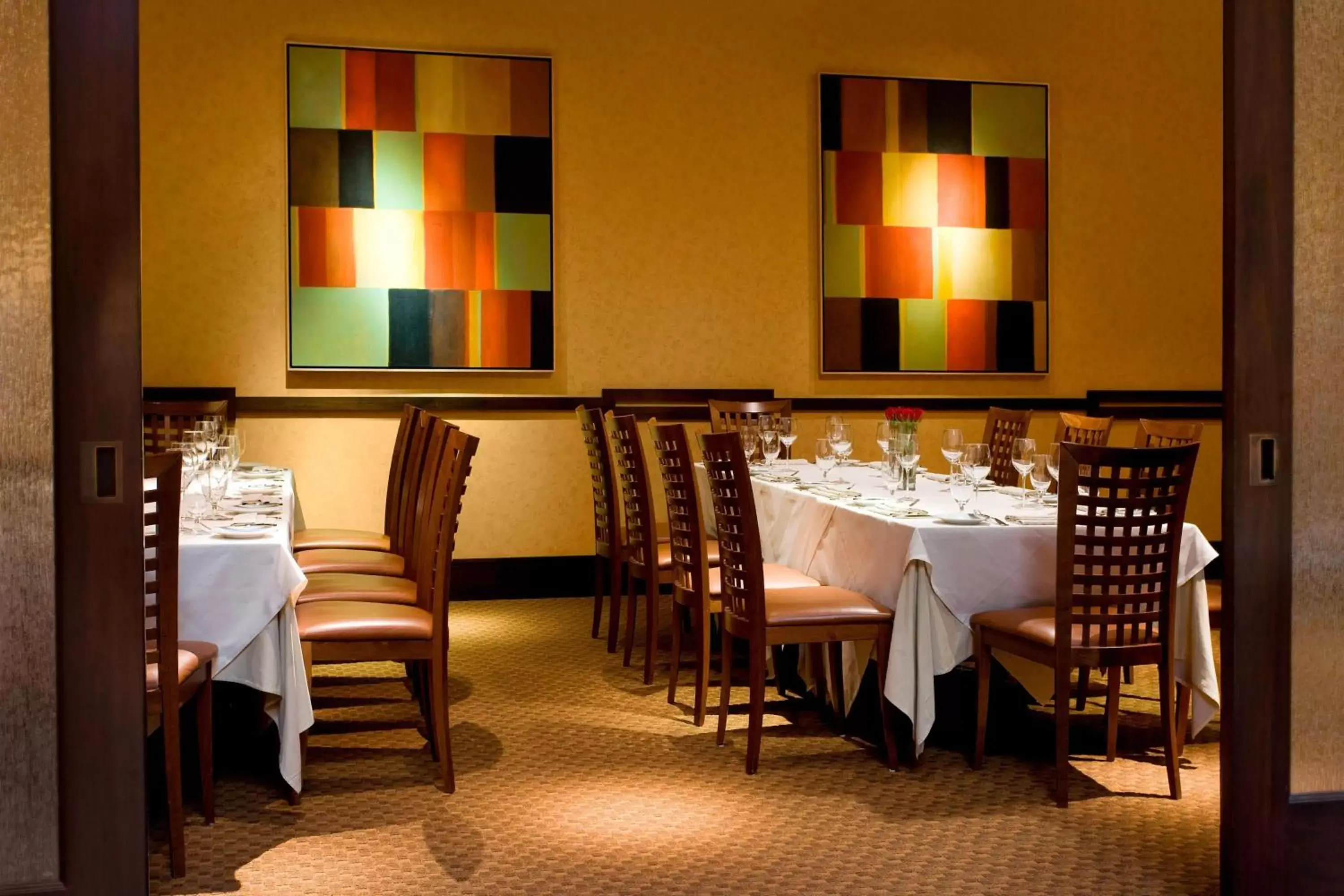 Meeting/conference room, Restaurant/Places to Eat in Santa Clara Marriott