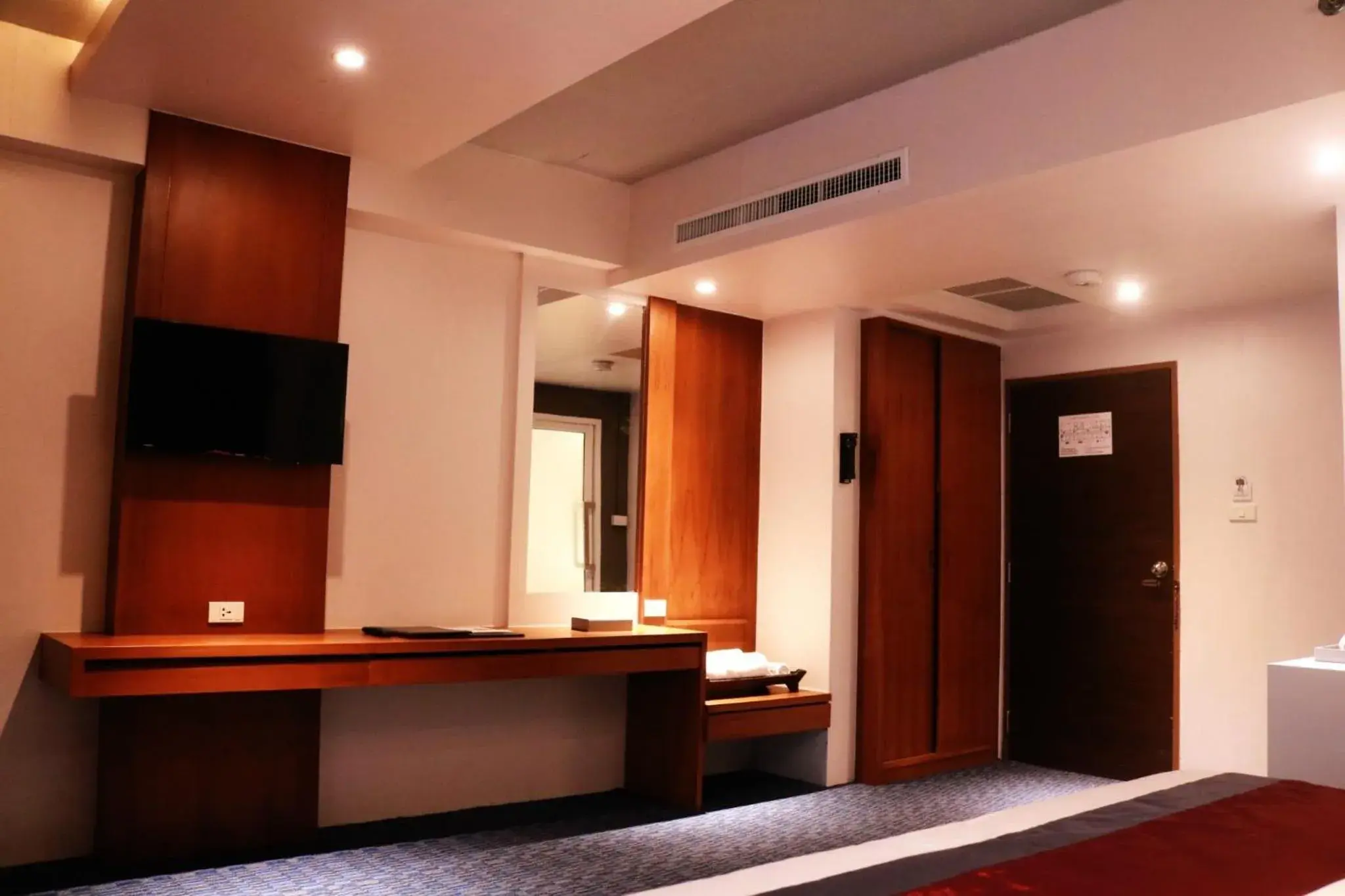 TV and multimedia, TV/Entertainment Center in Star Hotel Chiang Mai - SHA Extra Pus