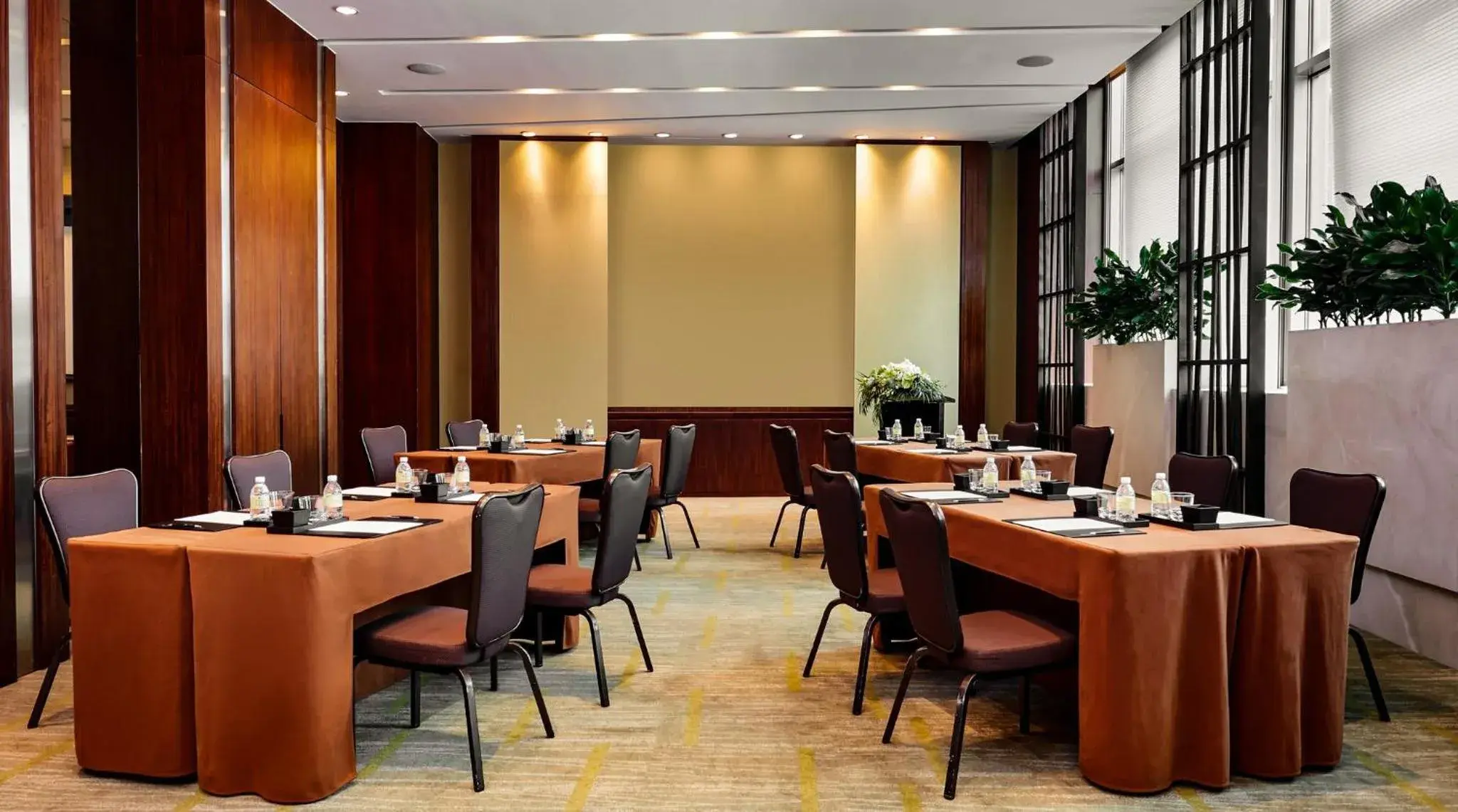 Meeting/conference room, Restaurant/Places to Eat in InterContinental Suzhou Hotel, an IHG Hotel