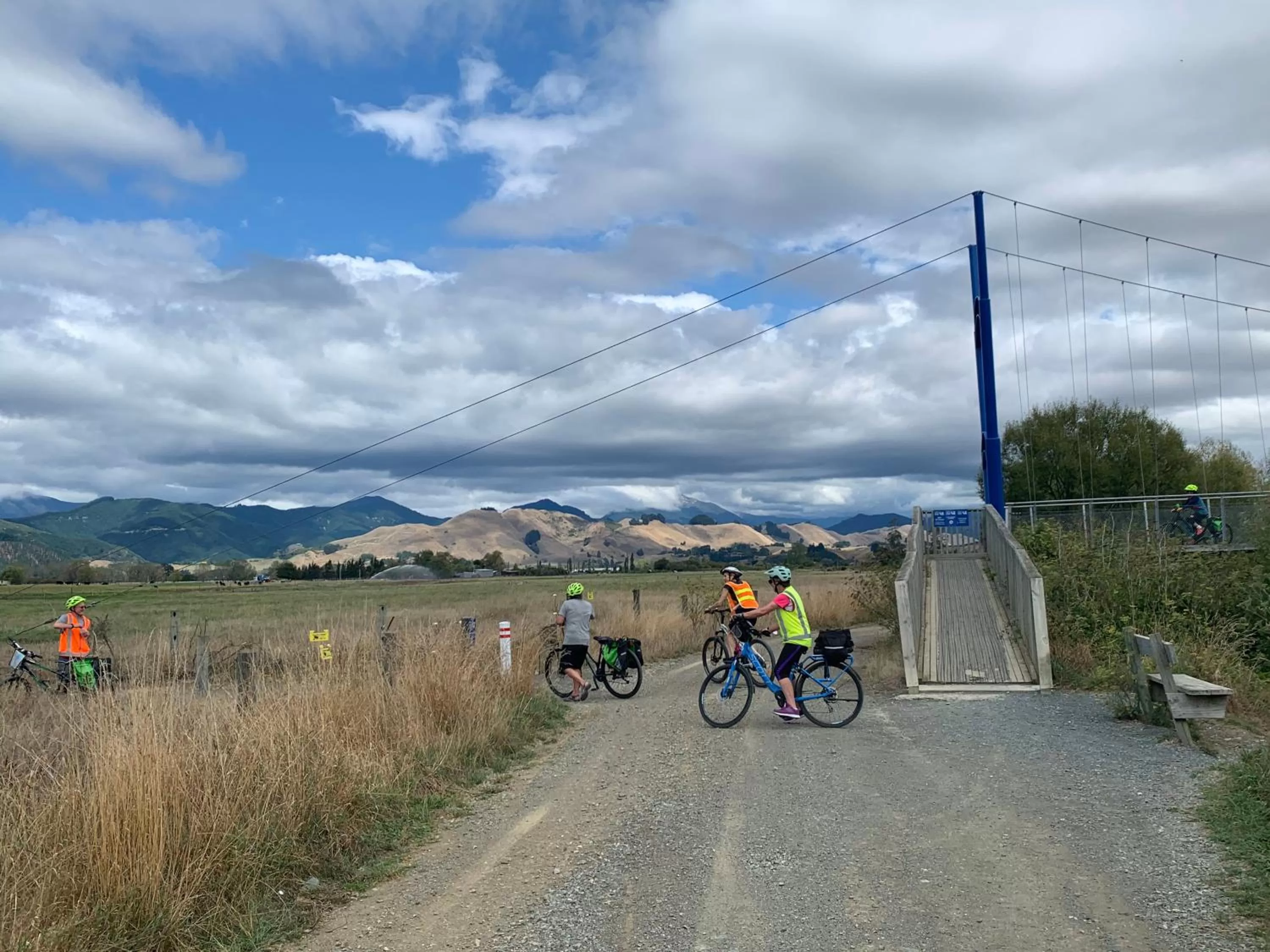 Neighbourhood, Biking in Quail Farm, Colonial charm