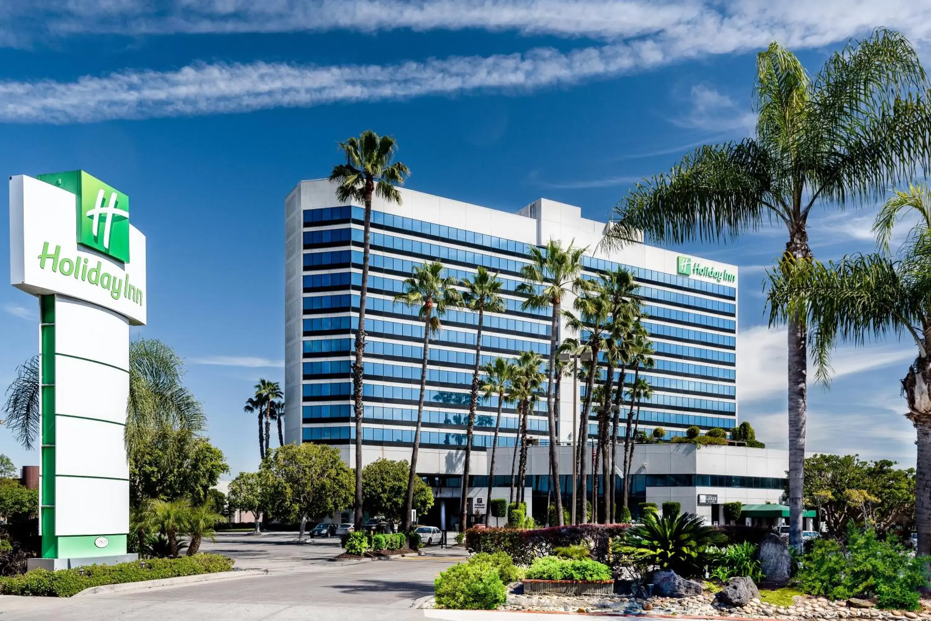 Property building in Holiday Inn Los Angeles Gateway-Torrance, an IHG Hotel