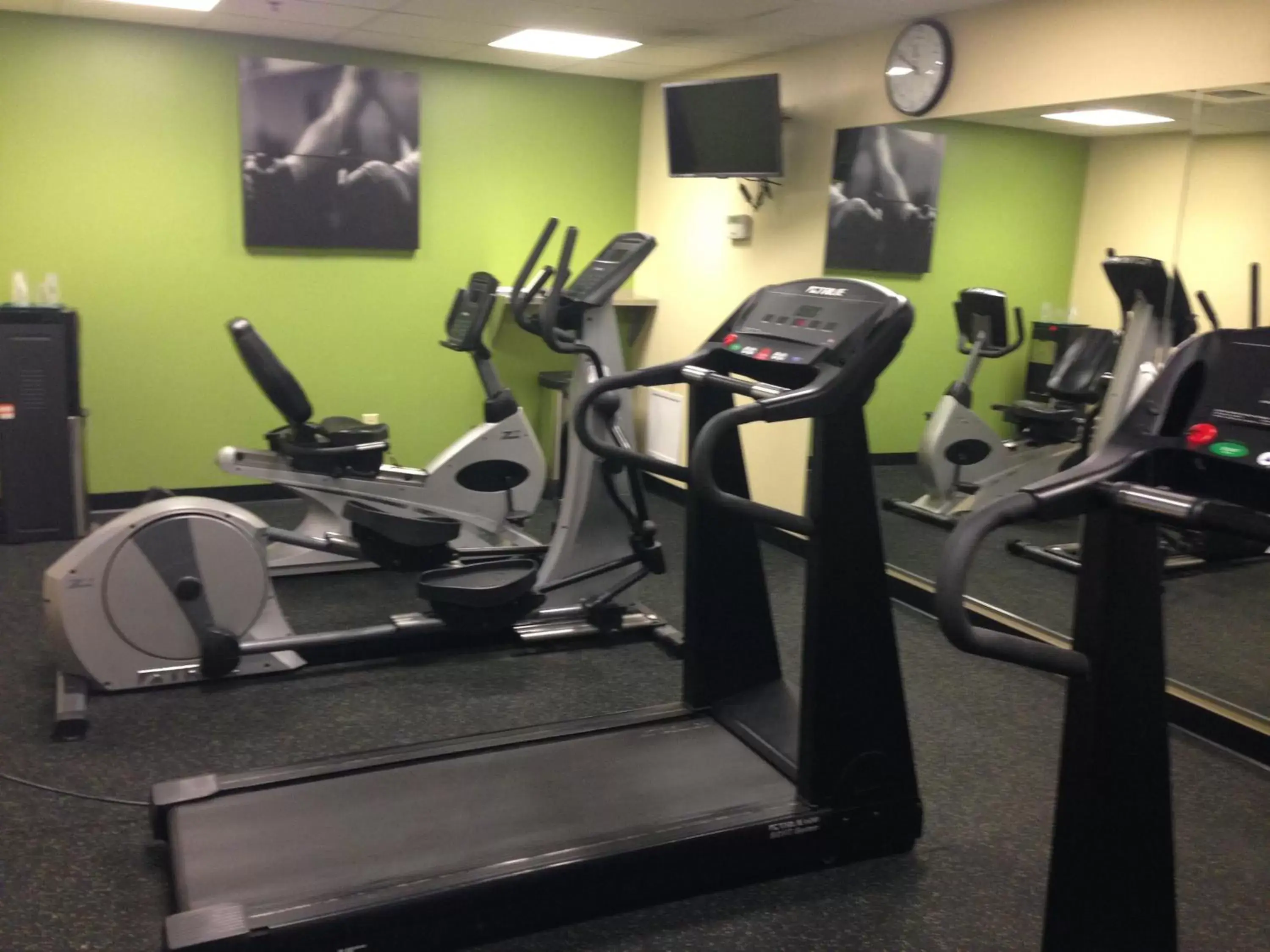 Fitness centre/facilities, Fitness Center/Facilities in Country Inn & Suites by Radisson, Washington, D.C. East - Capitol Heights, MD
