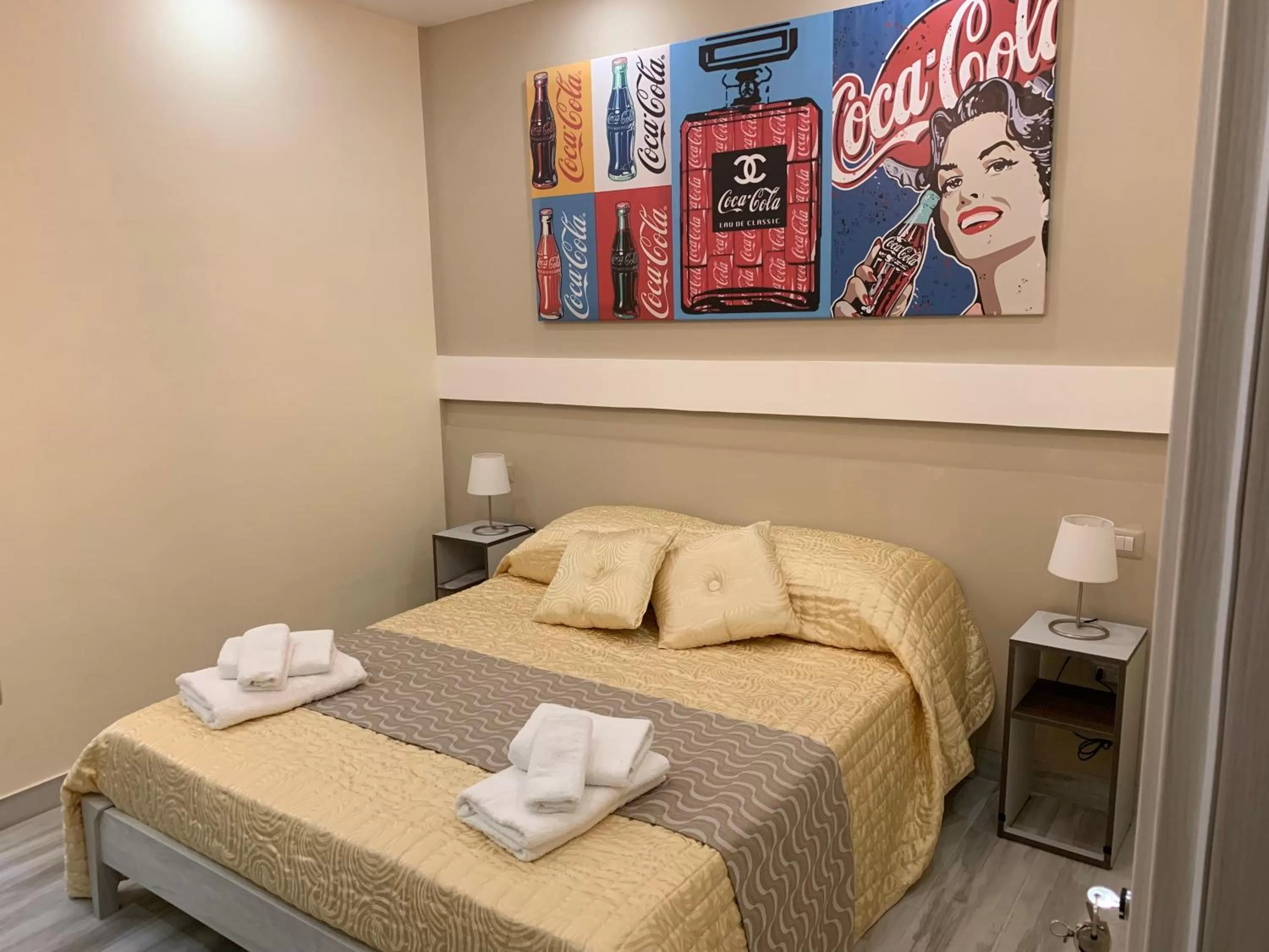 Bed in B&B In Centro