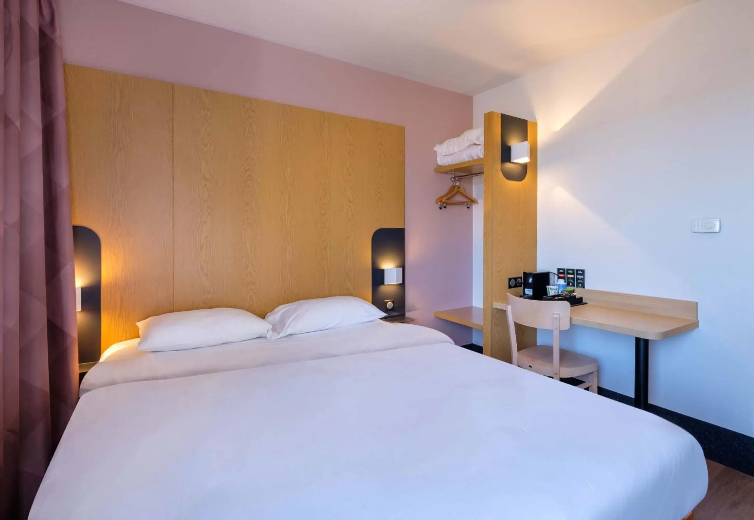 Bedroom, Bed in B&B HOTEL Cannes La Bocca Plage