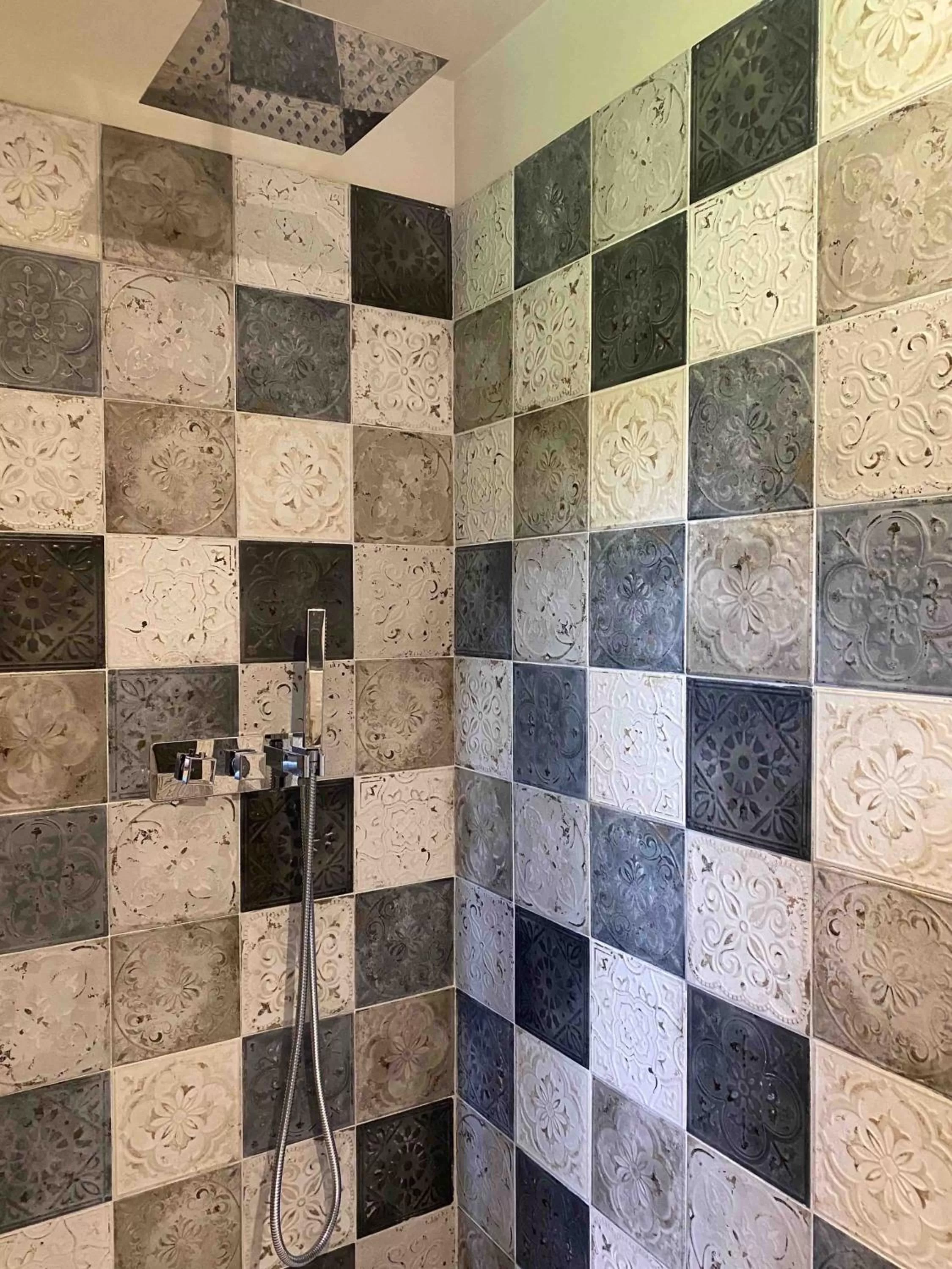 Shower in Le Moulin Fouret