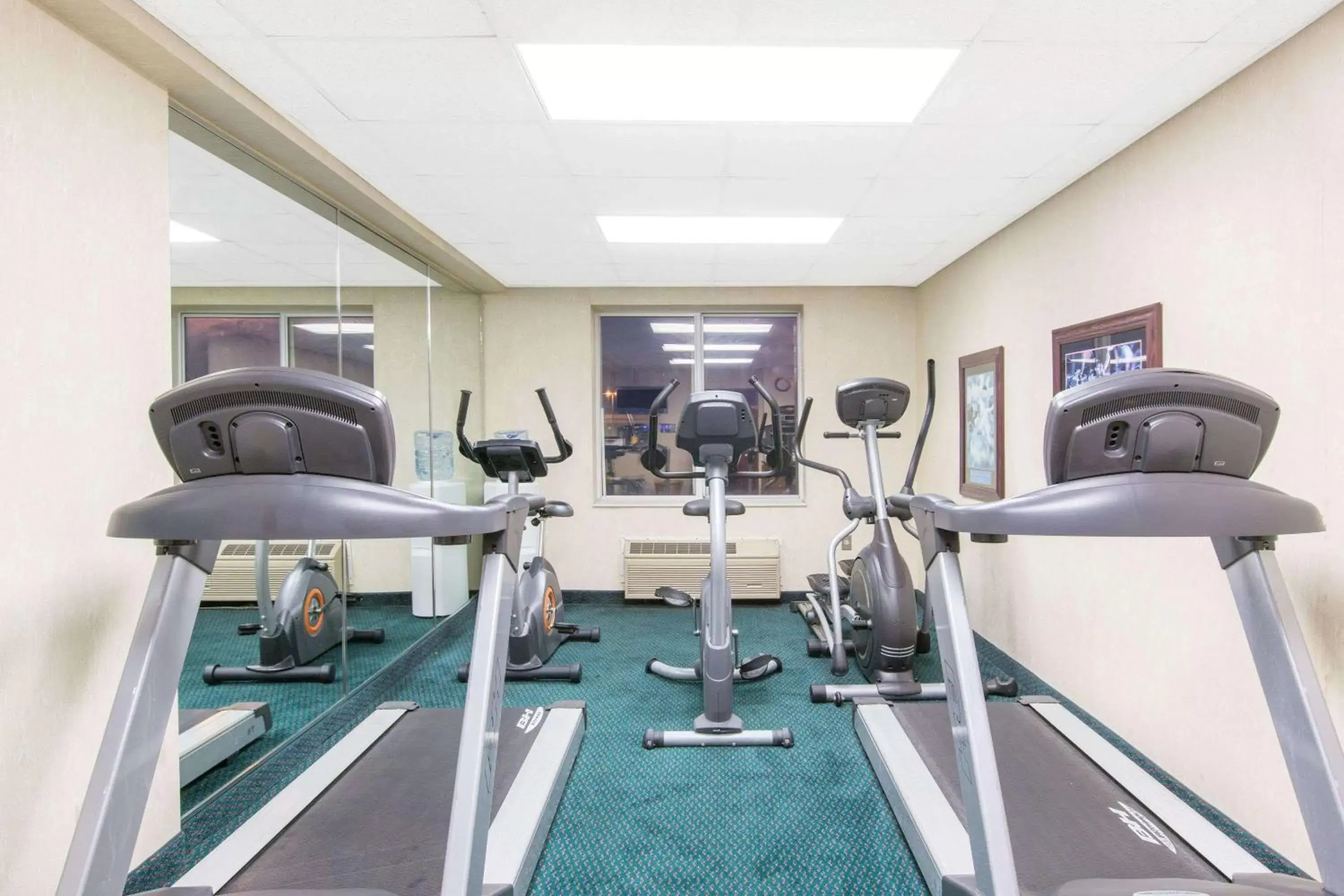 Fitness centre/facilities, Fitness Center/Facilities in Baymont by Wyndham Jonesboro