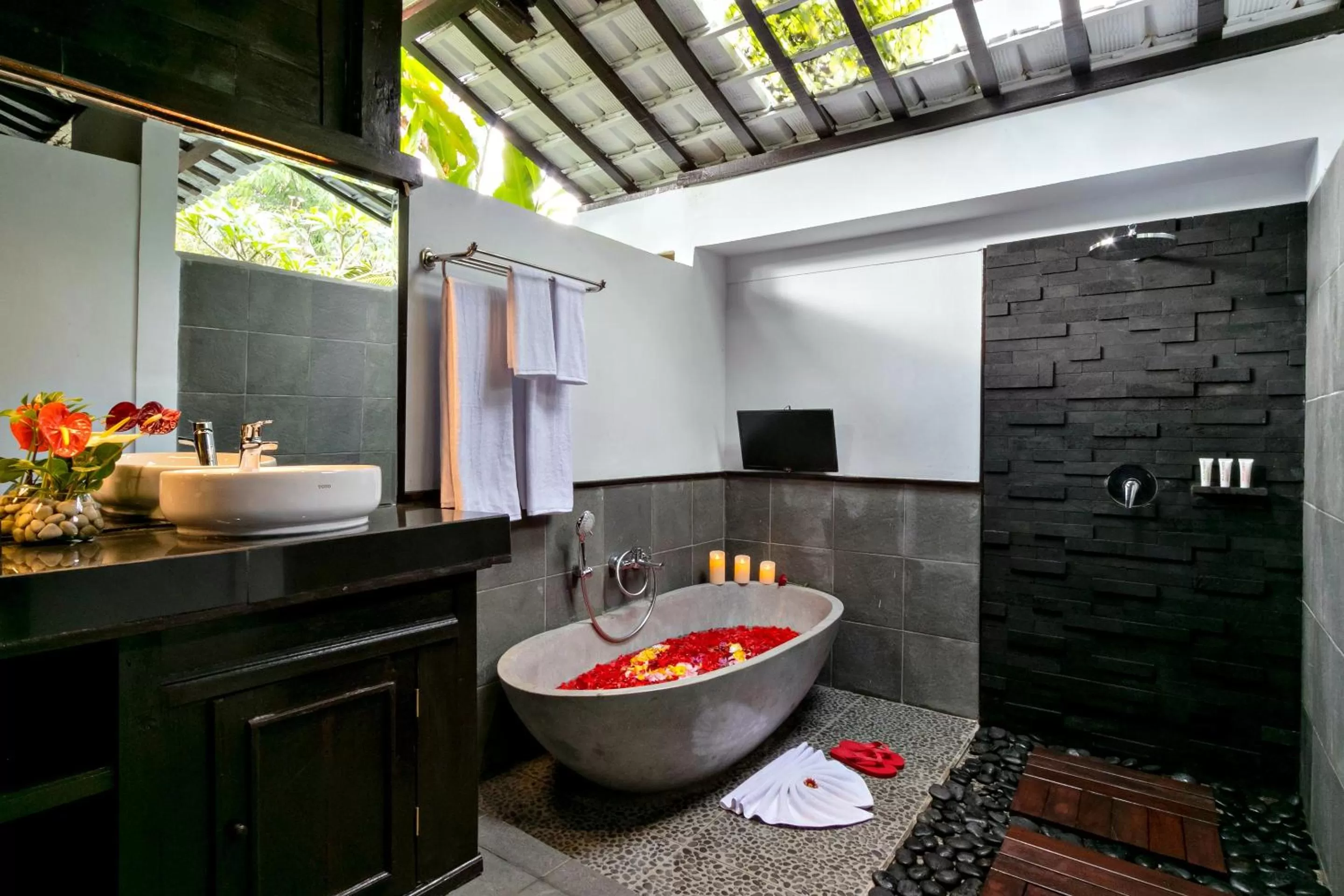 Bathroom in Canvas Escape Resort