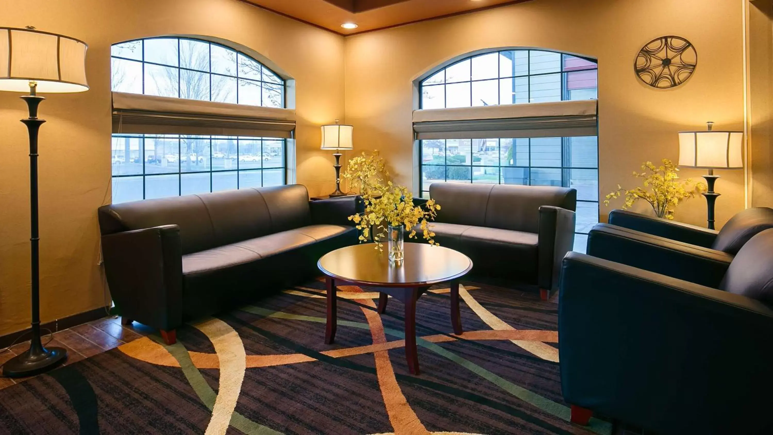 Lobby or reception, Seating Area in Best Western Plus Rama Inn