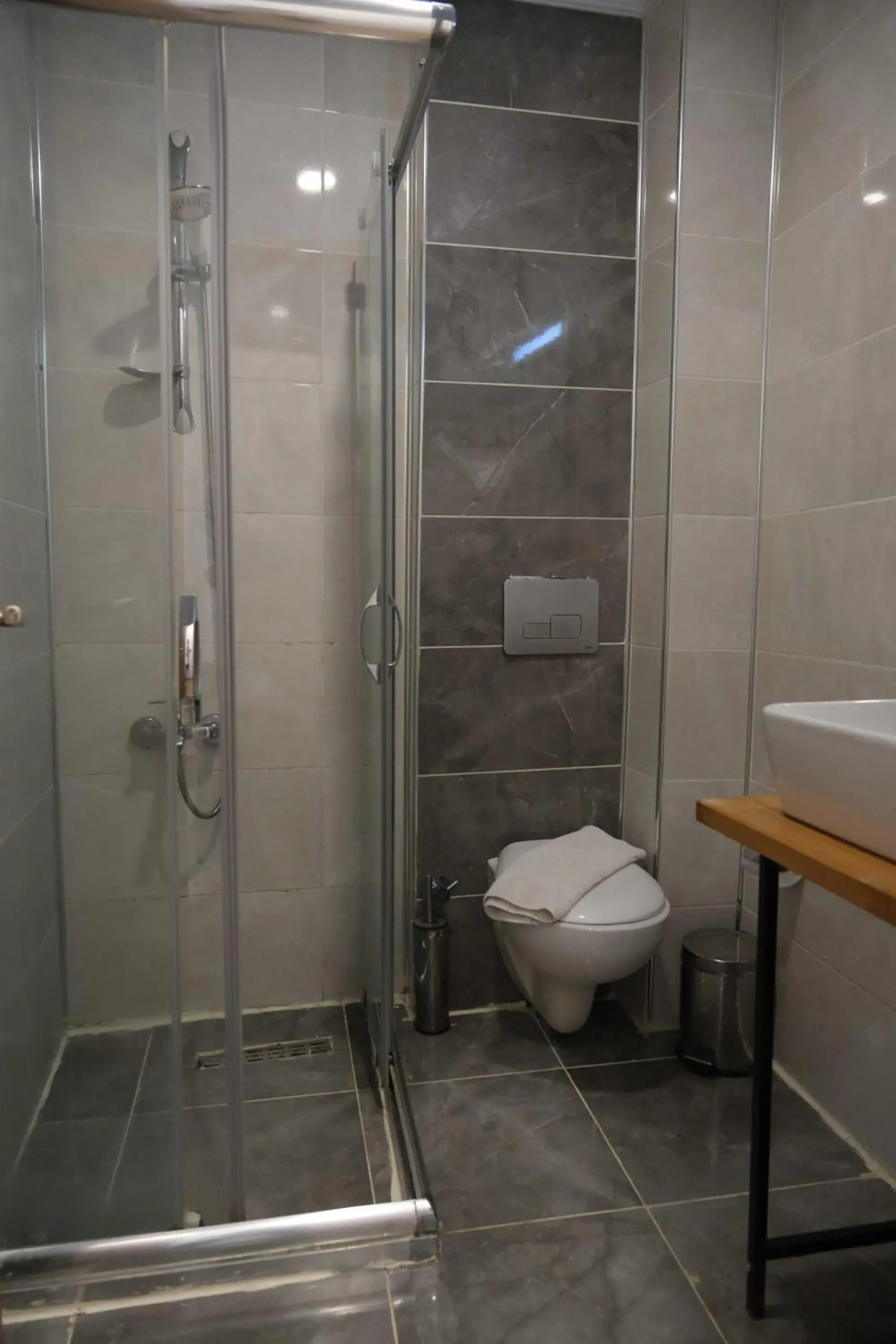Bathroom in La Pazza Suites