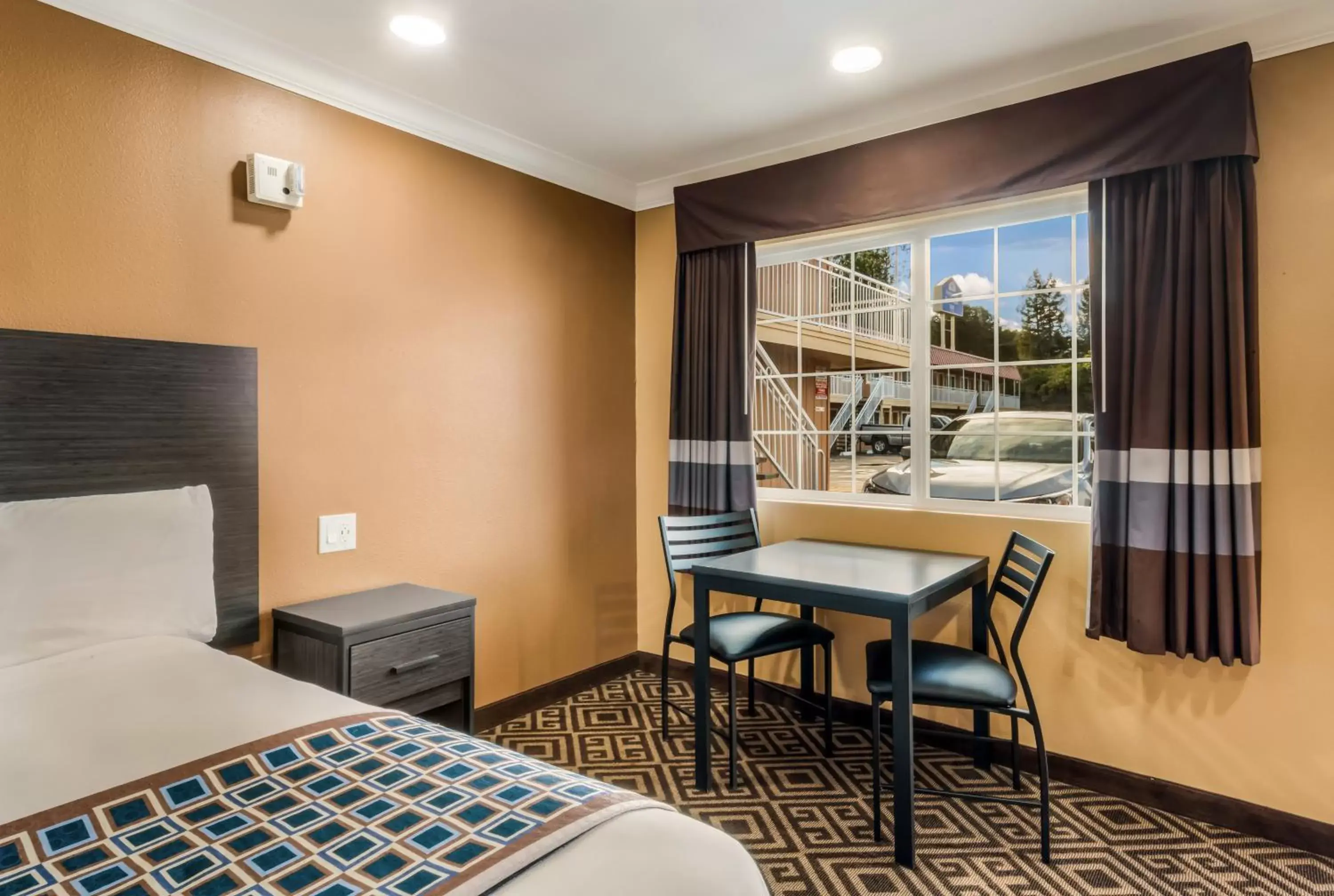 Americas Best Value Inn - Ukiah