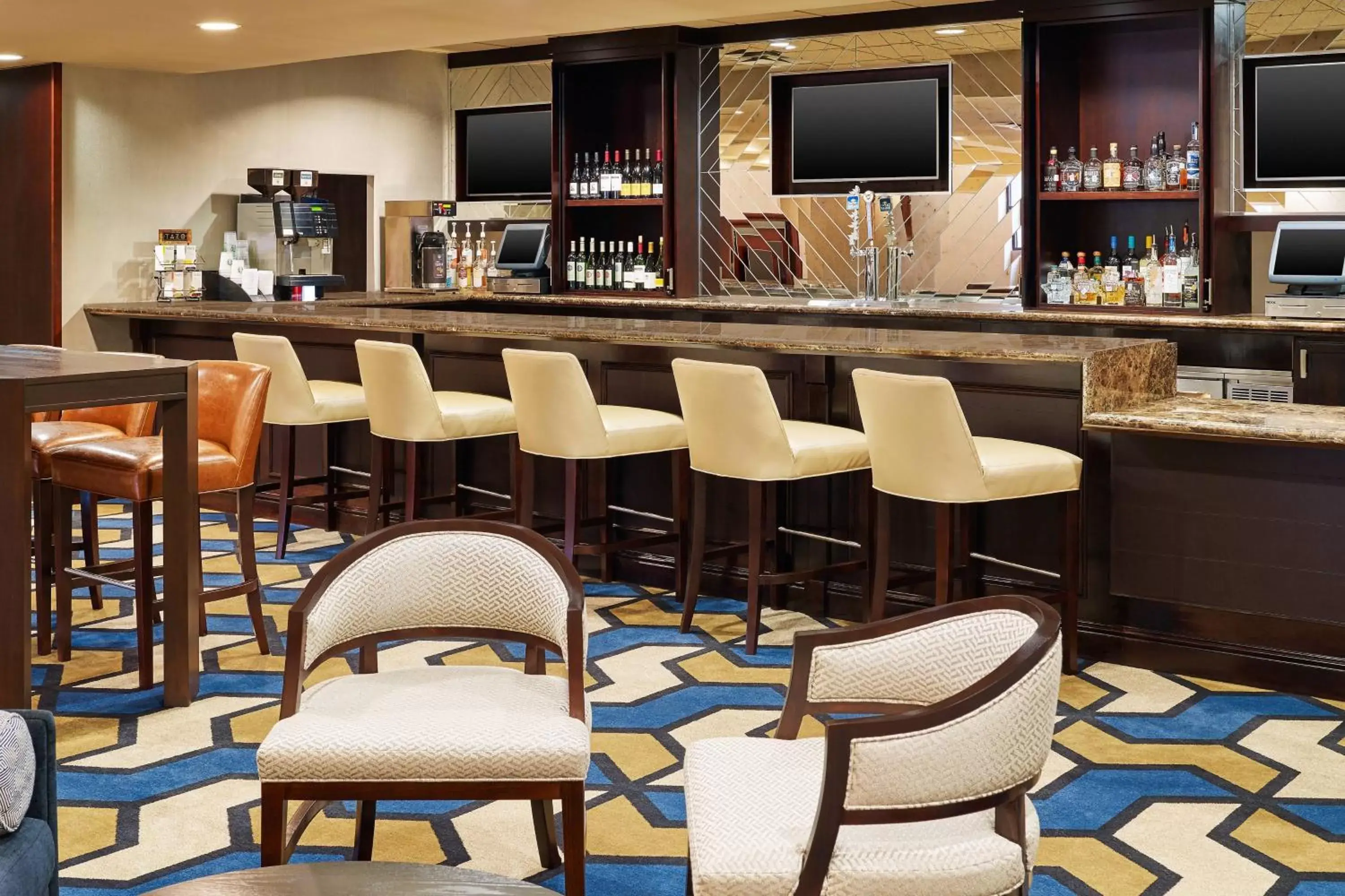 Restaurant/places to eat, Lounge/Bar in Sheraton Fort Worth Downtown Hotel