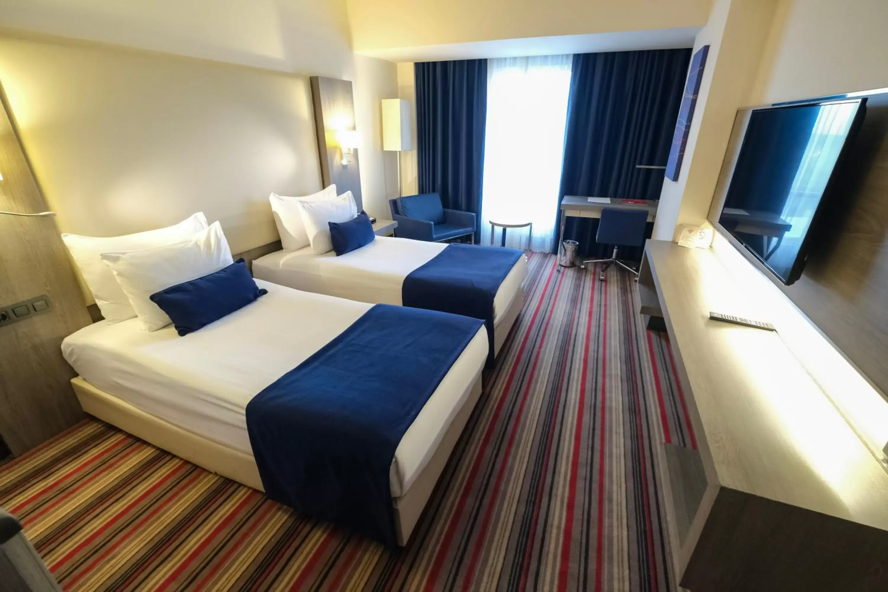 Photo of the whole room, Bed in Ramada Plaza By Wyndham Izmir
