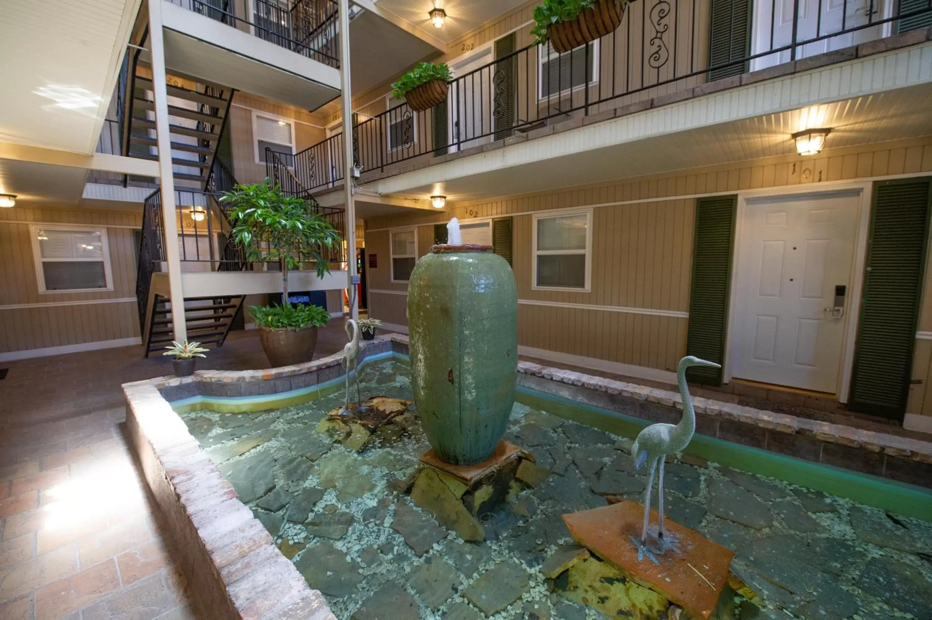 View (from property/room), Swimming Pool in Frenchmen Orleans at 519, Ascend Hotel Collection