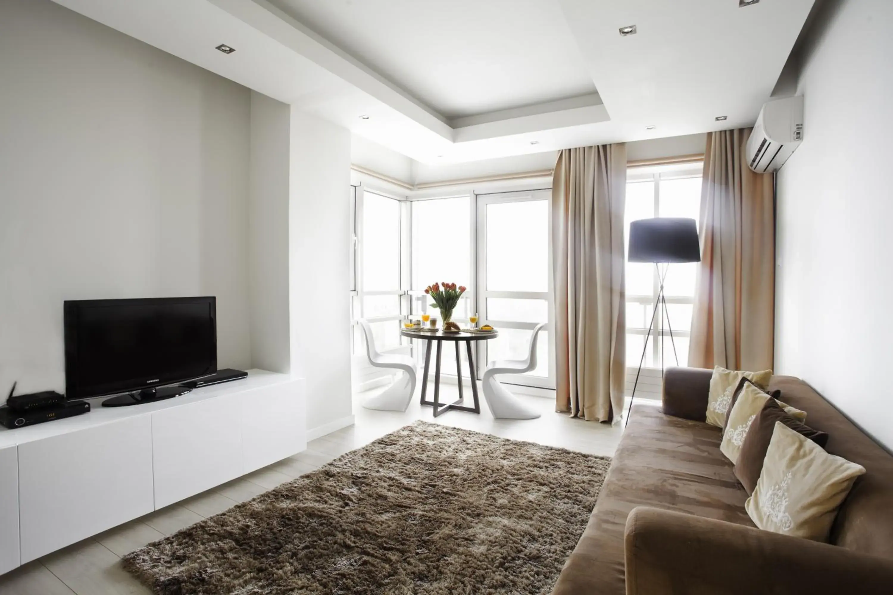 Living room, Lounge/Bar in Platinum Residence