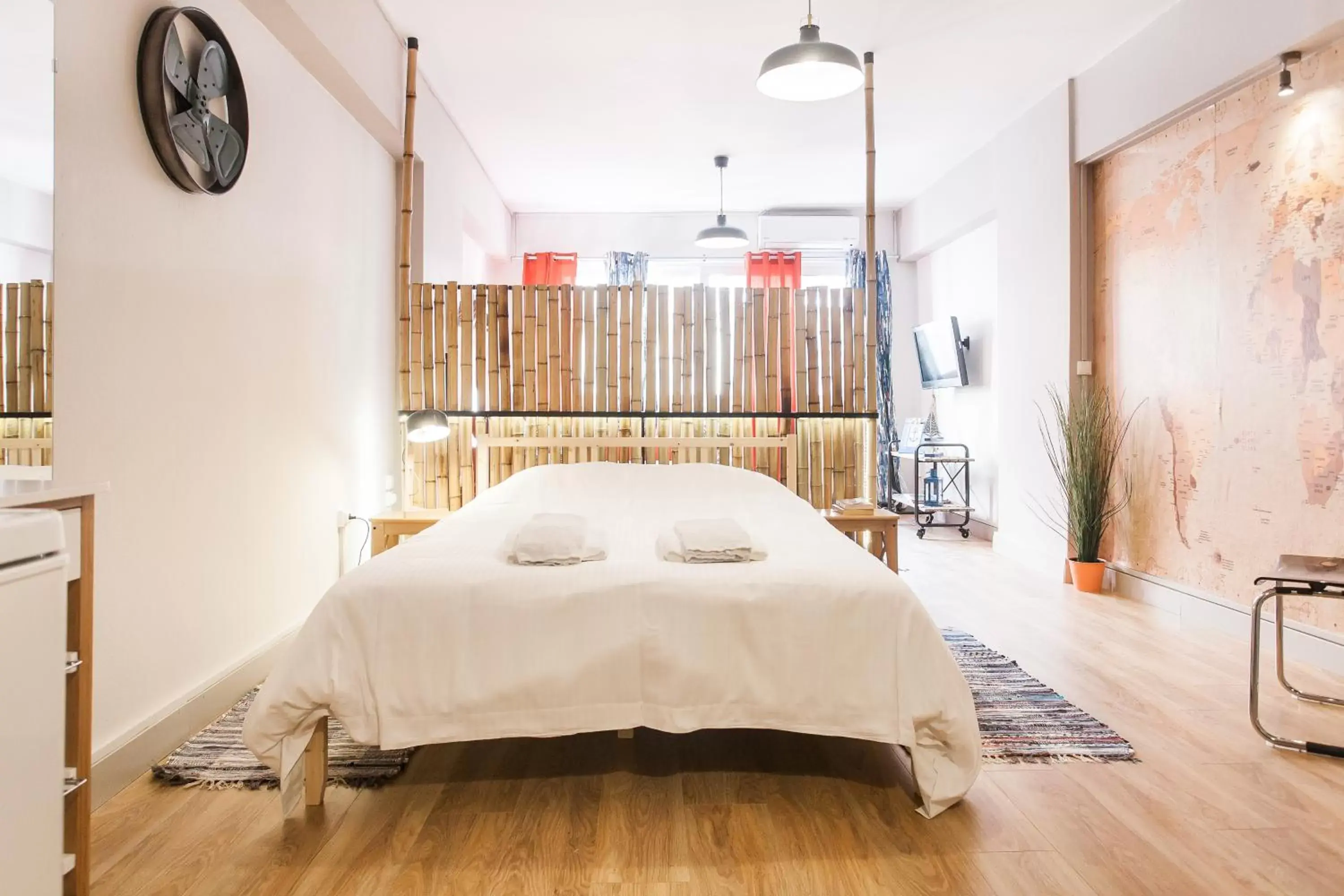 Bed, Spa/Wellness in toStay-Unique apartment hotel in Athens center!