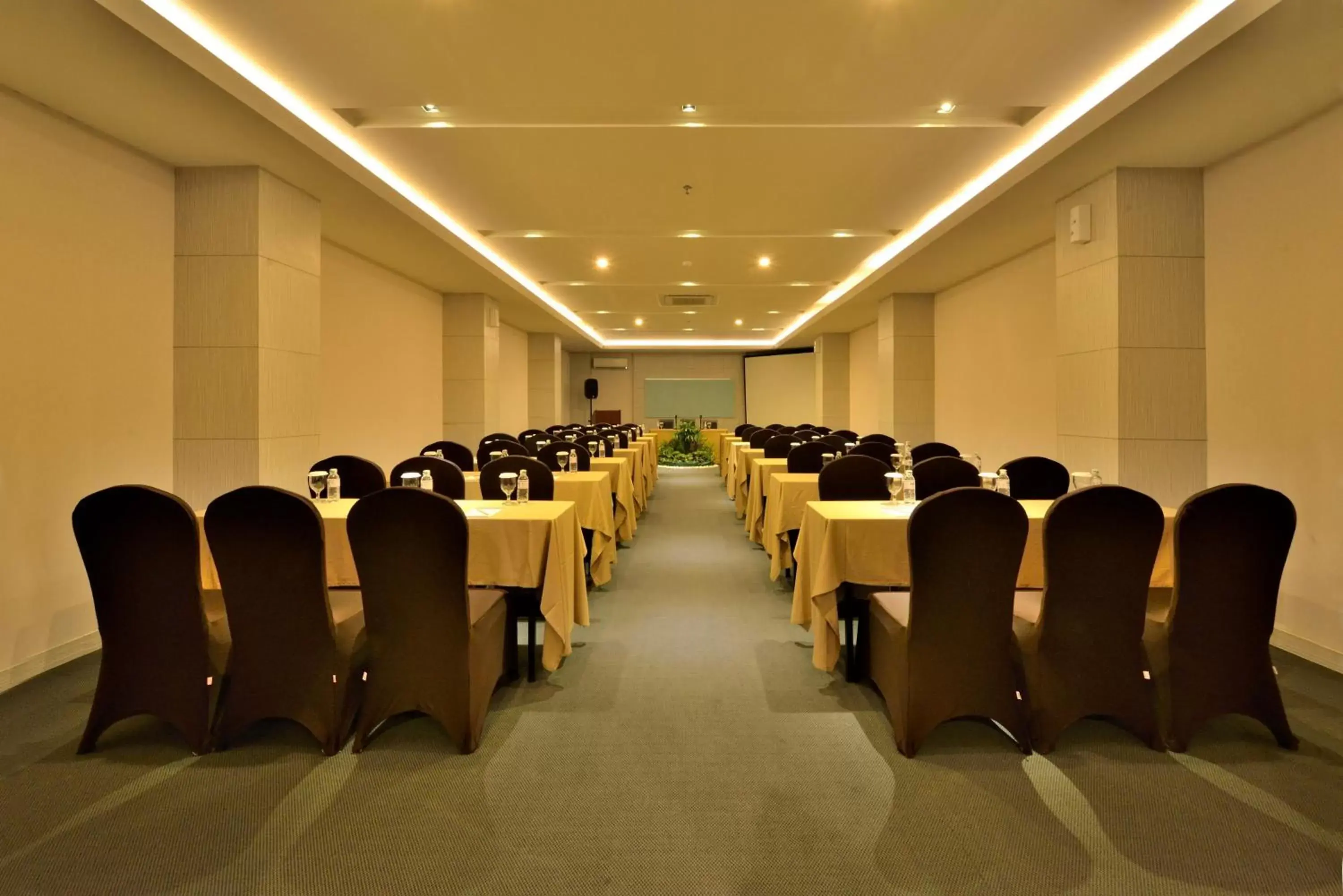 Meeting/conference room in Tjokro Hotel Pekanbaru