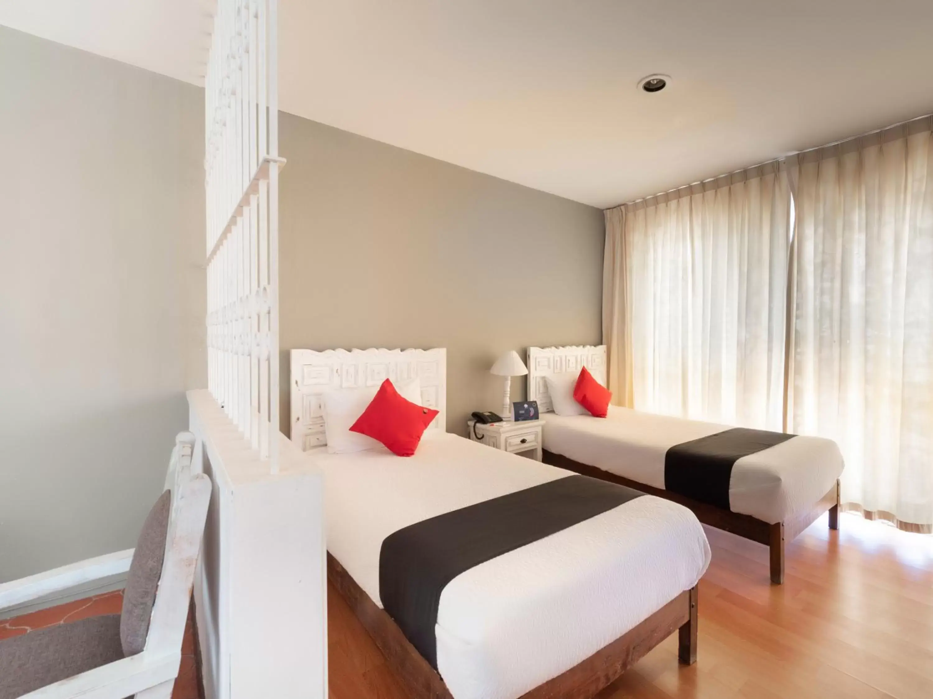 Bedroom, Bed in Suites Internacional