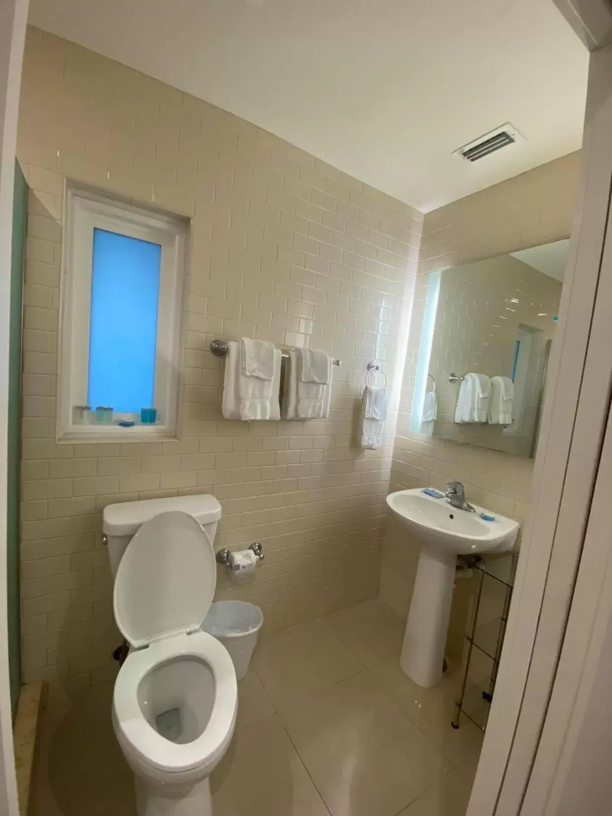 Bathroom in Captiva Beach Resort (open private beach access)