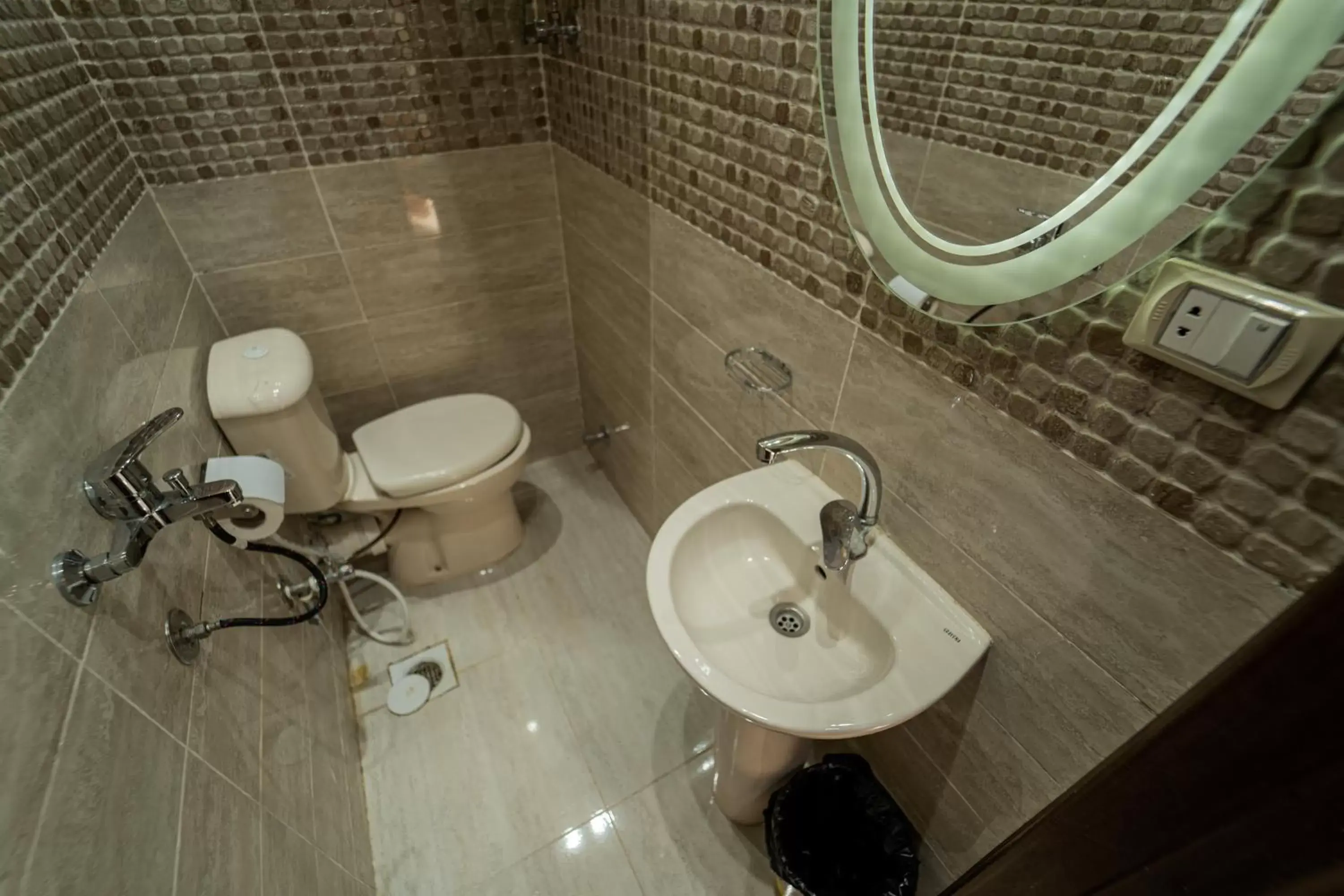 Bathroom in Gardenia Inn Hotel Bathroom in Gardenia Inn Hotel