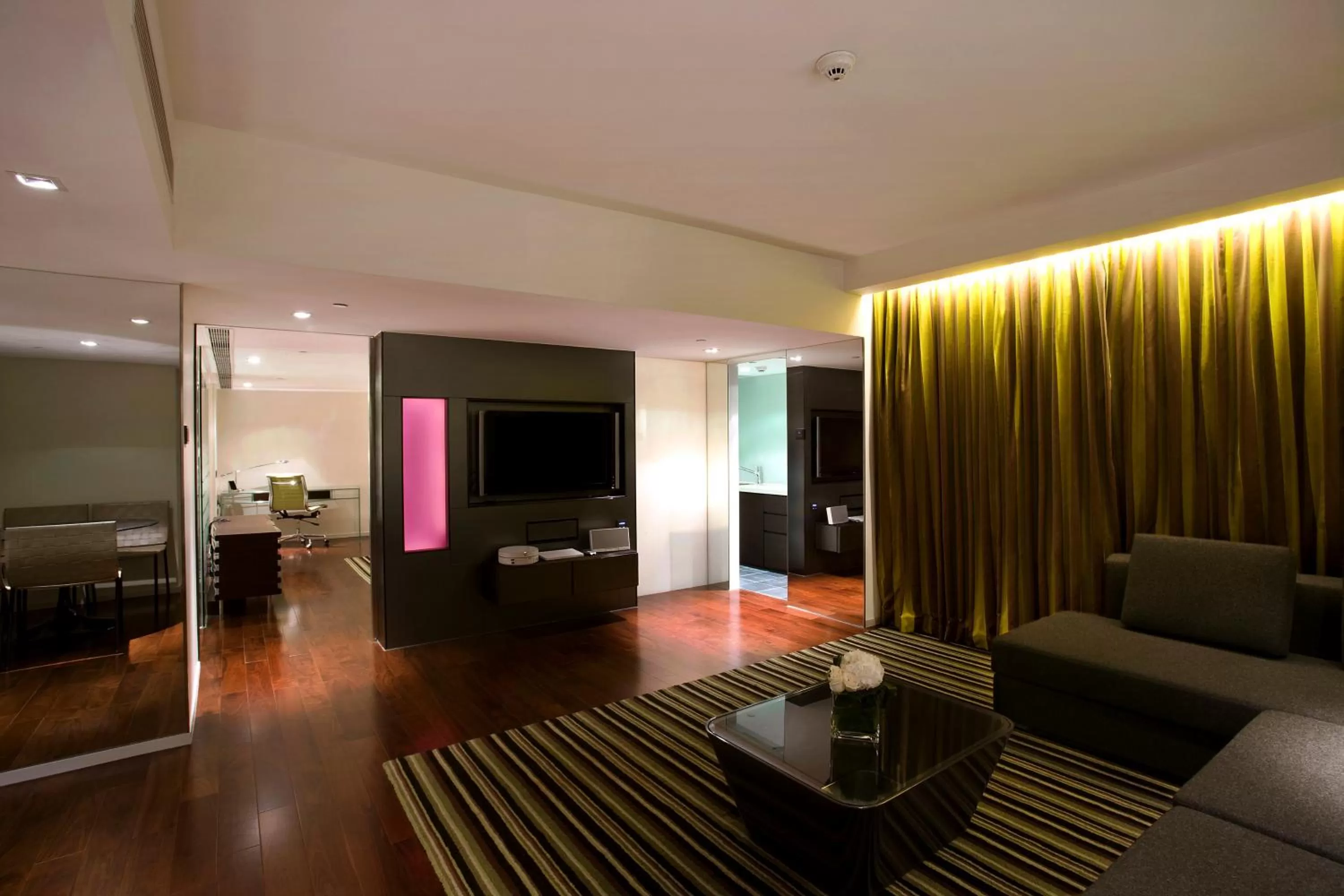 Living room in The Mira Hong Kong