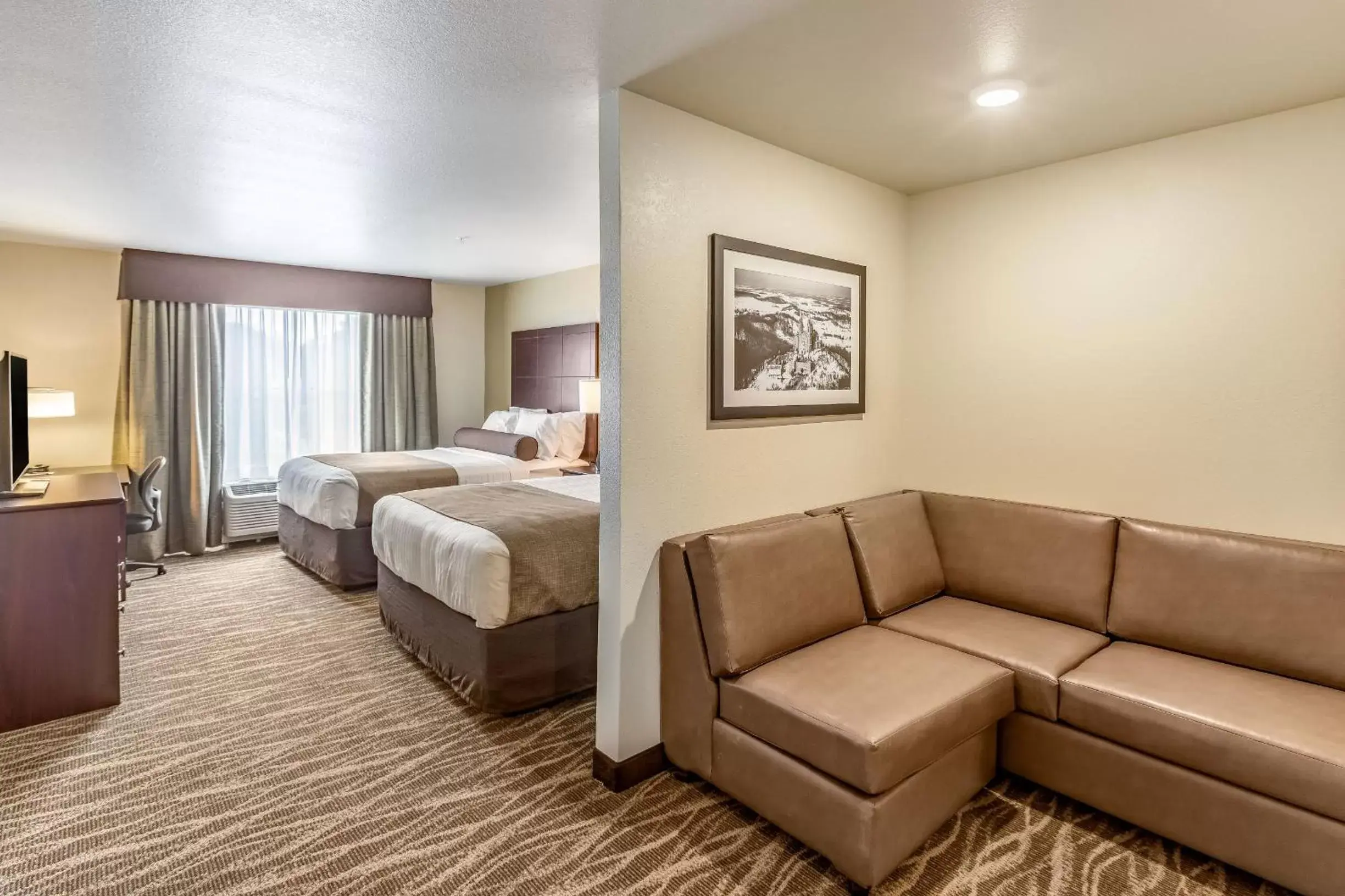 Bed in Cobblestone Hotel & Suites - Stevens Point
