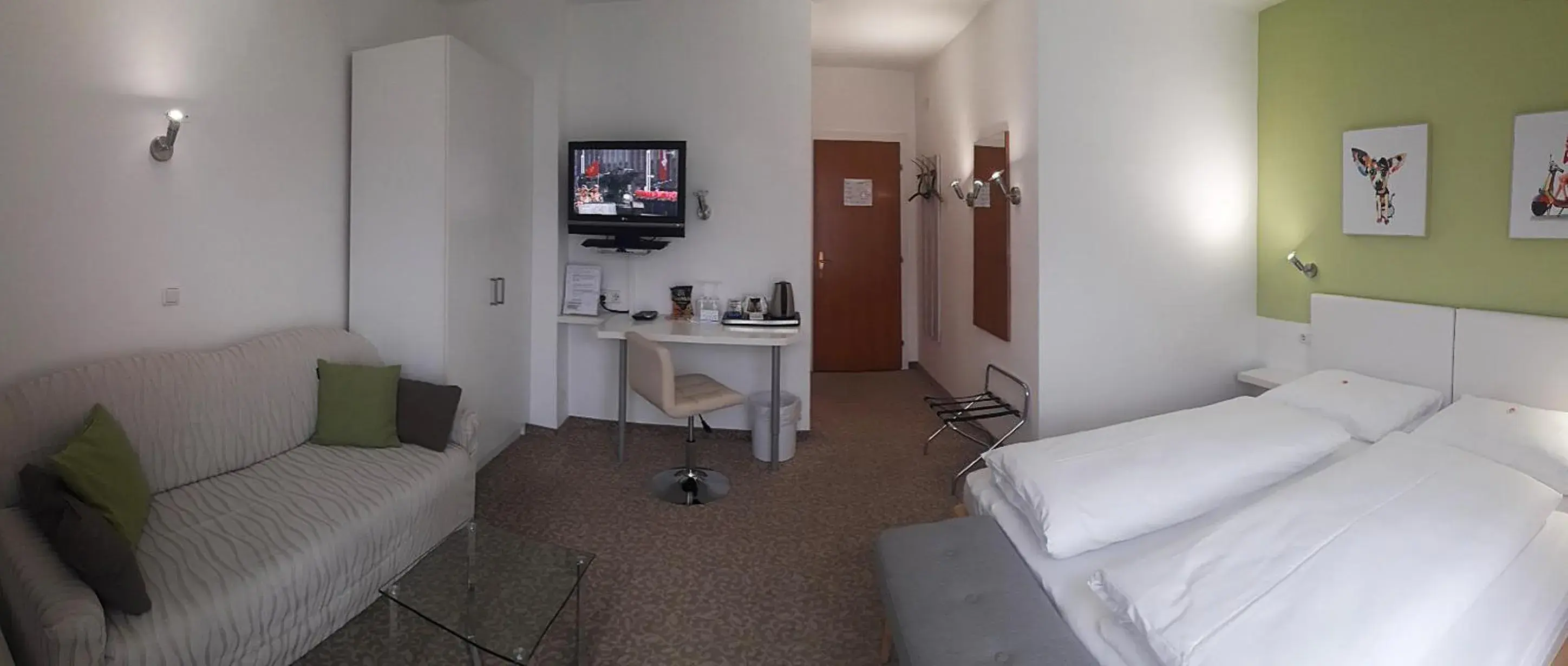 Photo of the whole room, Bed in Hotel Oase