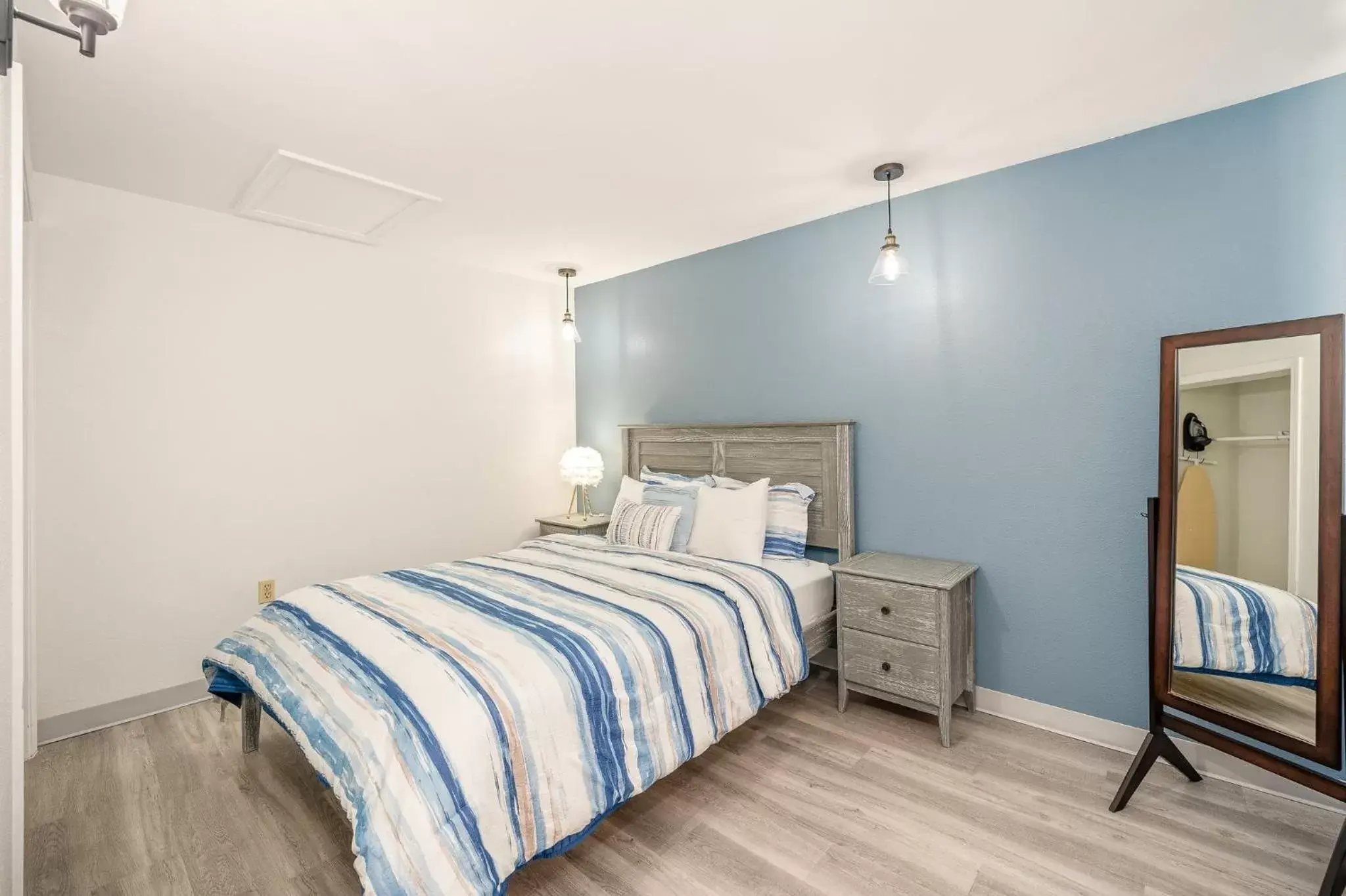 Bedroom, Bed in Founder's Brook Motel and Suites Bedroom, Bed in Founder's Brook Motel and Suites