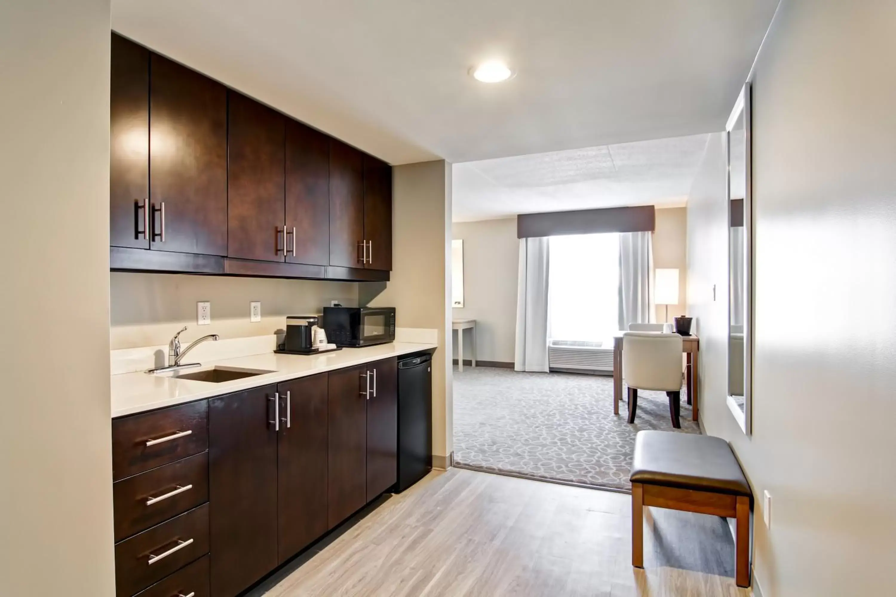 Photo of the whole room, Kitchen/Kitchenette in Holiday Inn Express & Suites Oshawa Downtown - Toronto Area, an IHG Hotel