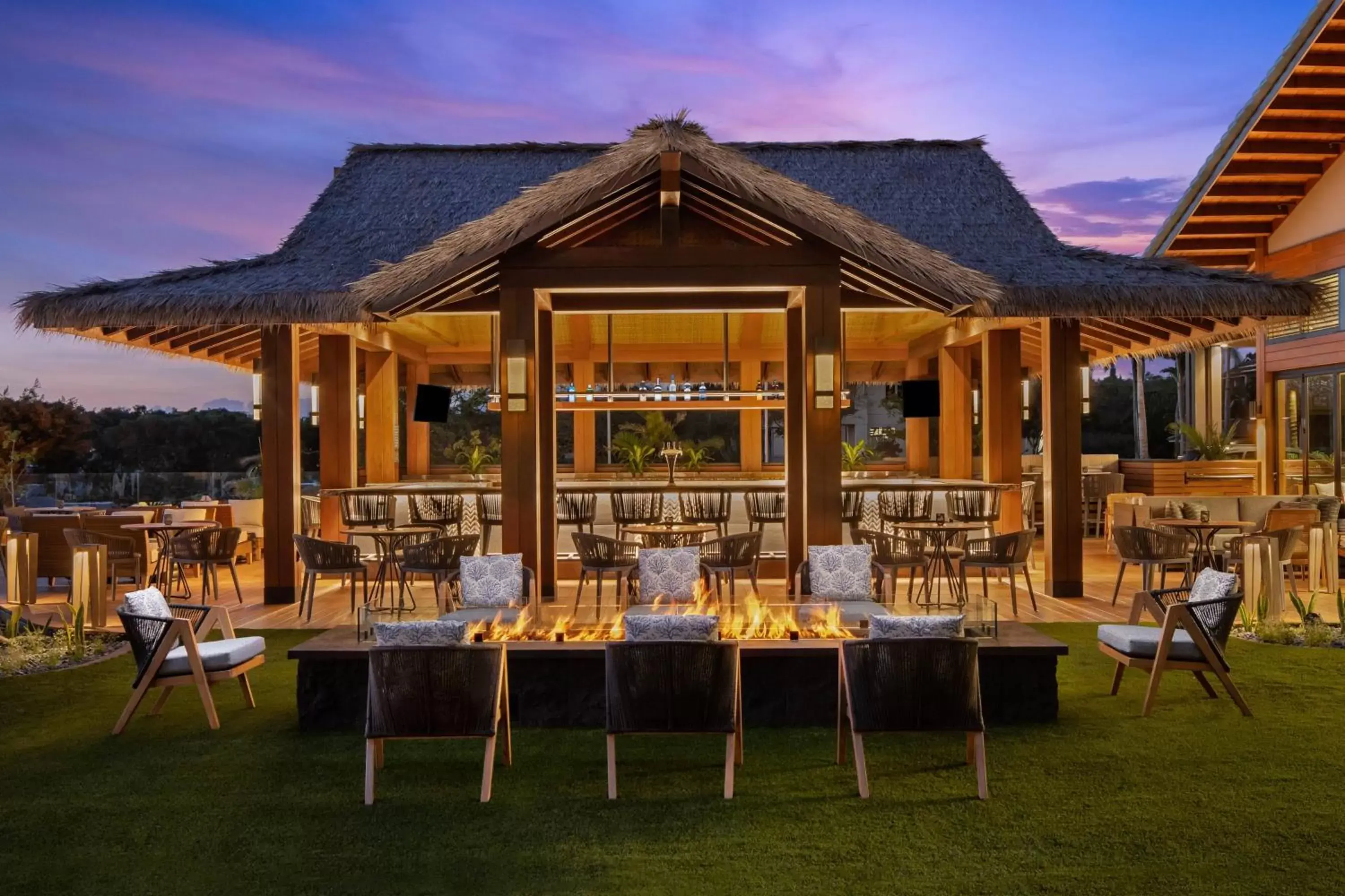 Restaurant/places to eat in AC Hotel by Marriott Maui Wailea