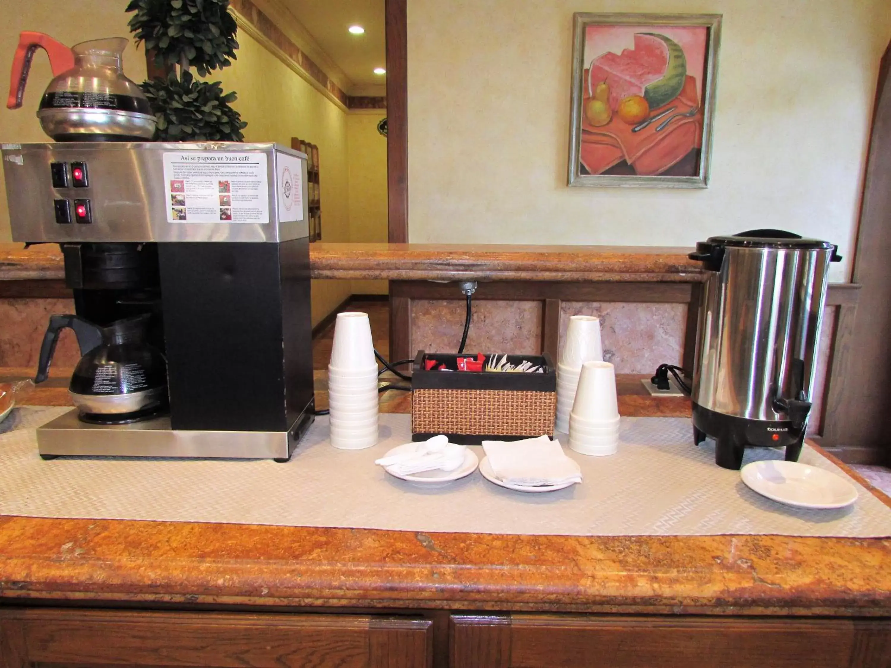 Breakfast, Coffee/Tea Facilities in Best Western Hotel Posada Del Rio Express