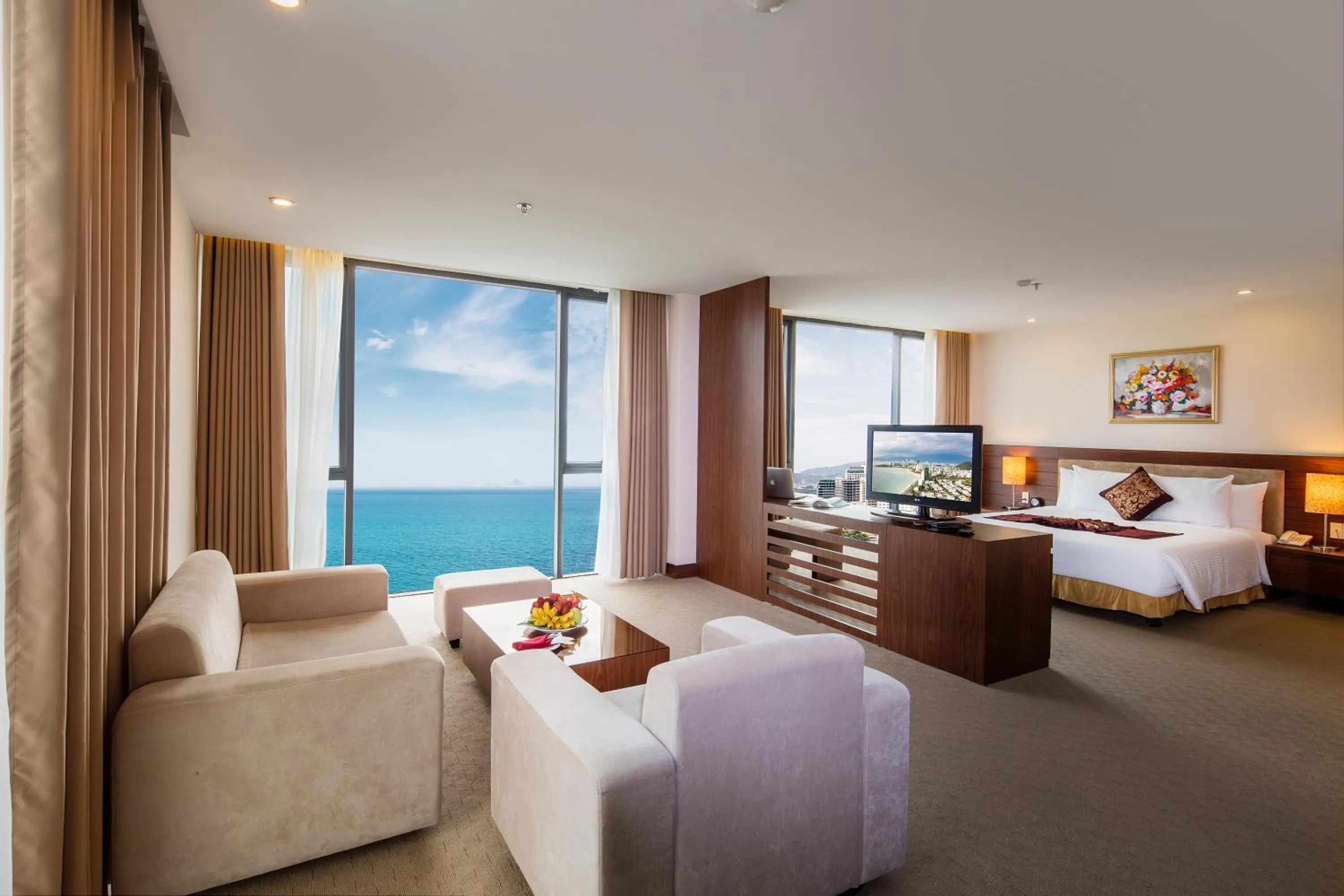 Photo of the whole room, Bed in Muong Thanh Grand Nha Trang Hotel