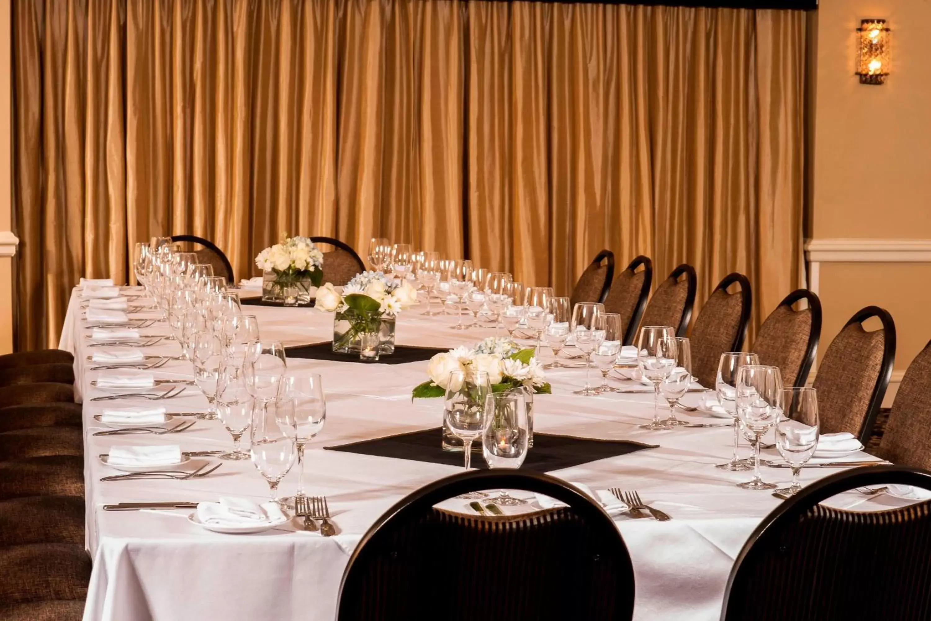 Meeting/conference room, Restaurant/Places to Eat in The Siena Hotel, Autograph Collection