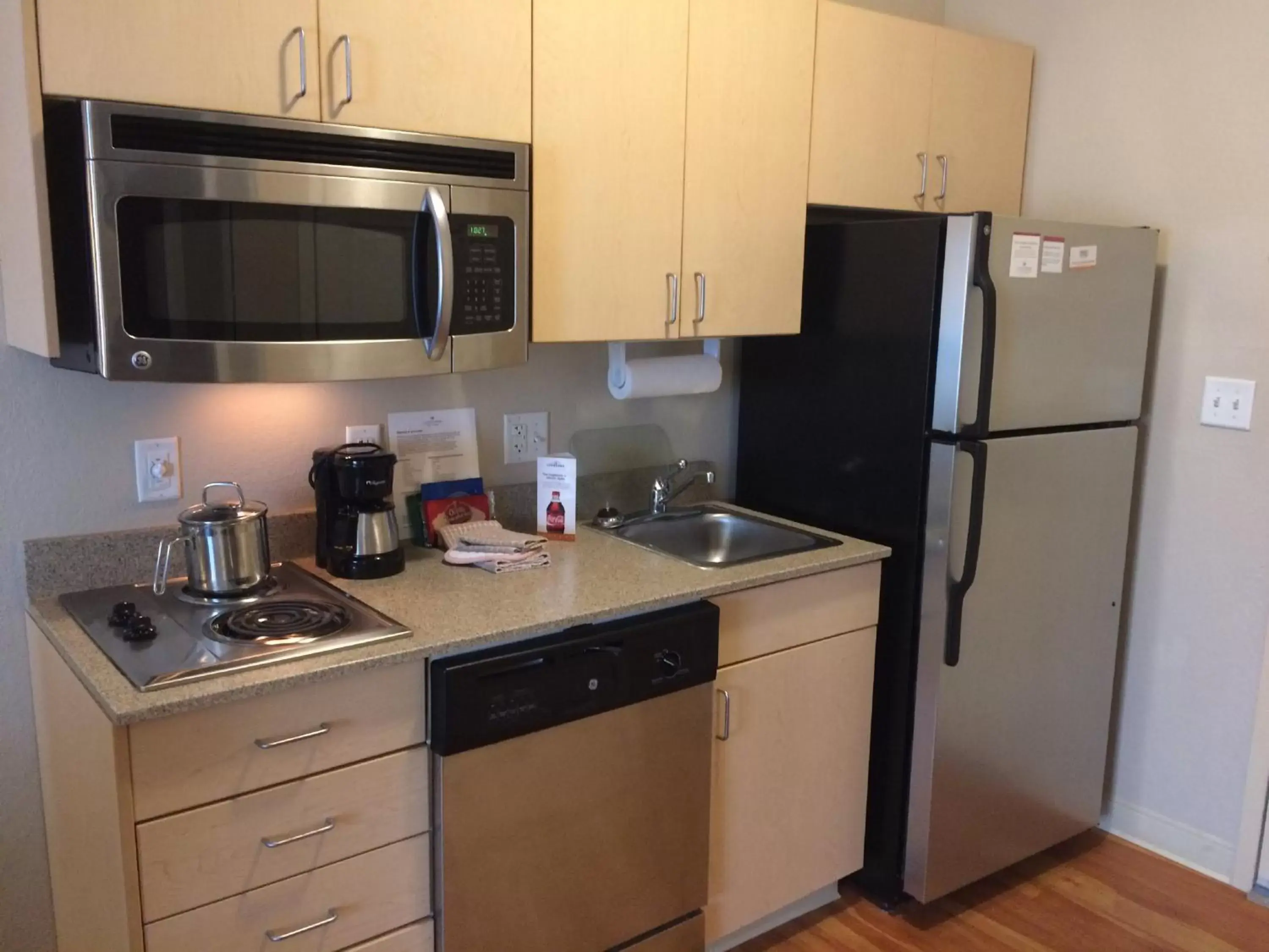 Photo of the whole room, Kitchen/Kitchenette in Candlewood Suites Watertown Fort Drum, an IHG Hotel