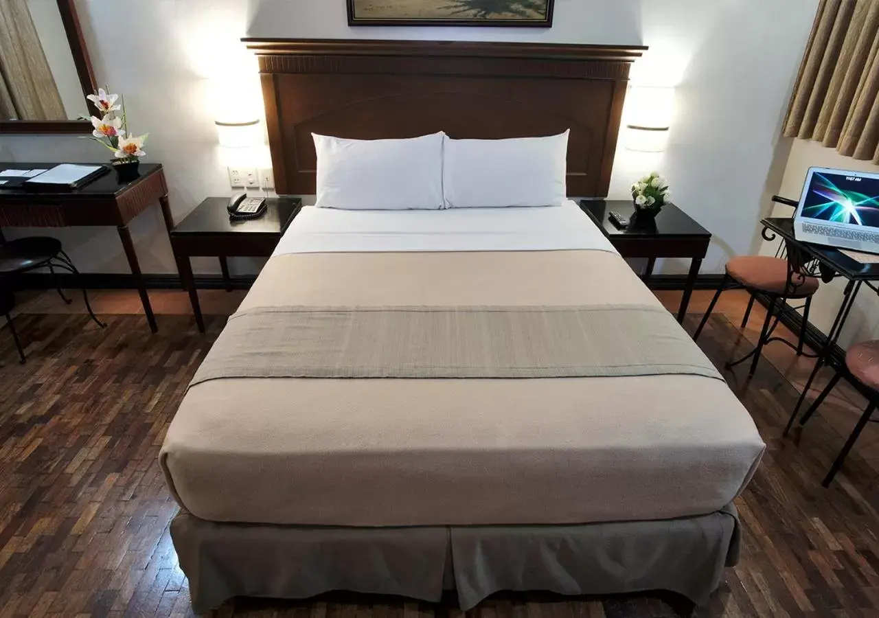 Bed in Fersal Hotel - P. Tuazon Cubao