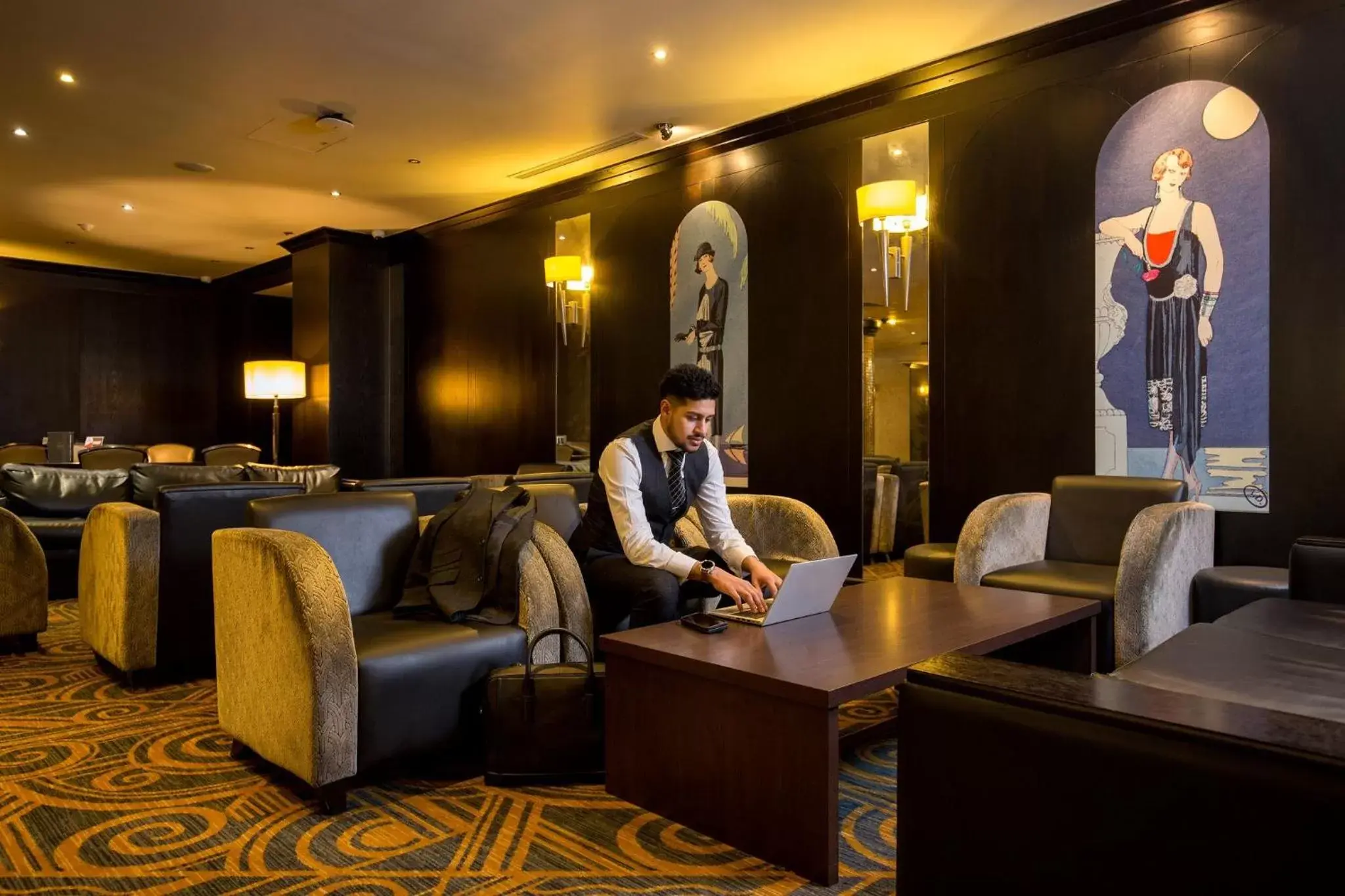 Lounge or bar in President Hotel