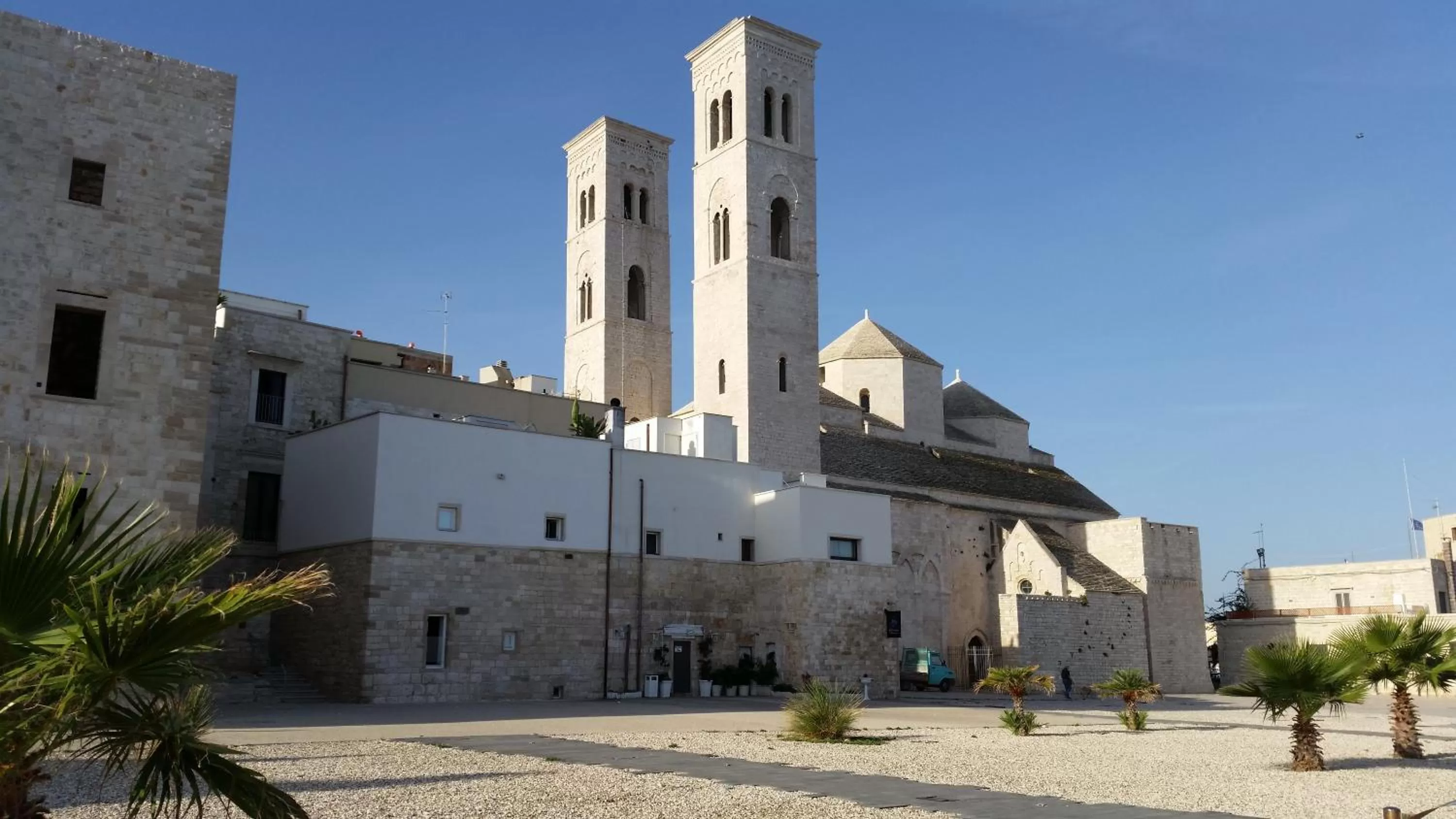 Neighbourhood in MoMa Molfetta Mare