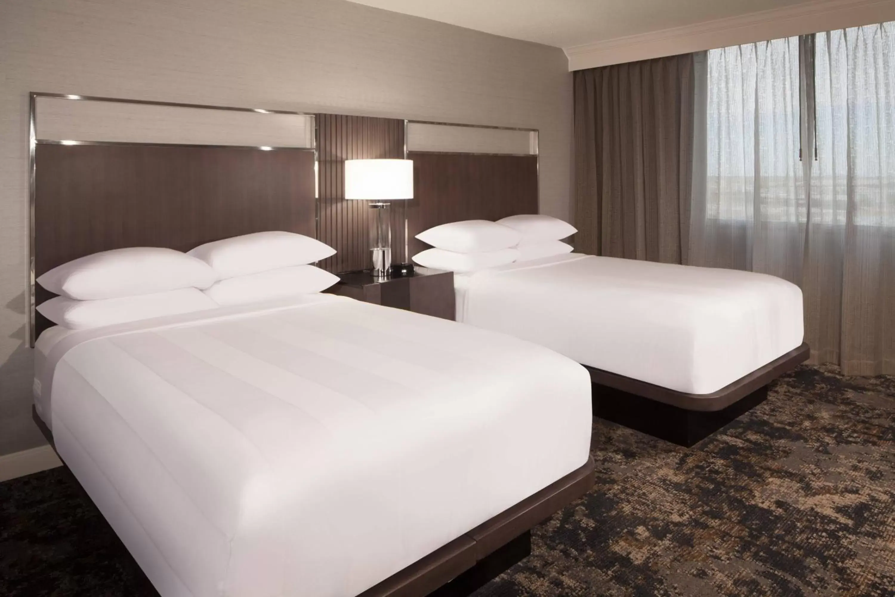 Photo of the whole room, Bed in Dallas/Fort Worth Airport Marriott