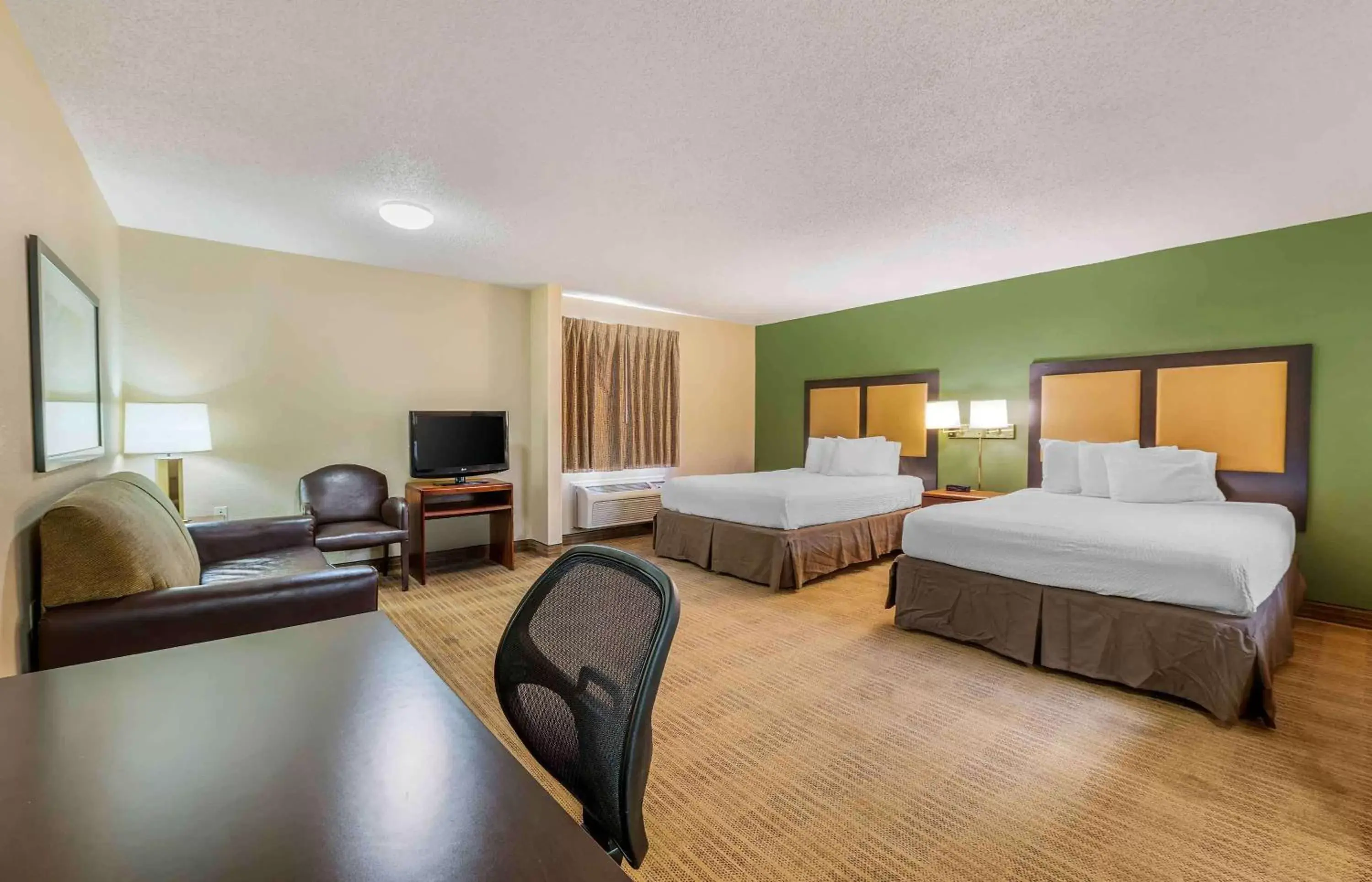Bedroom in Extended Stay America Suites - Evansville - East