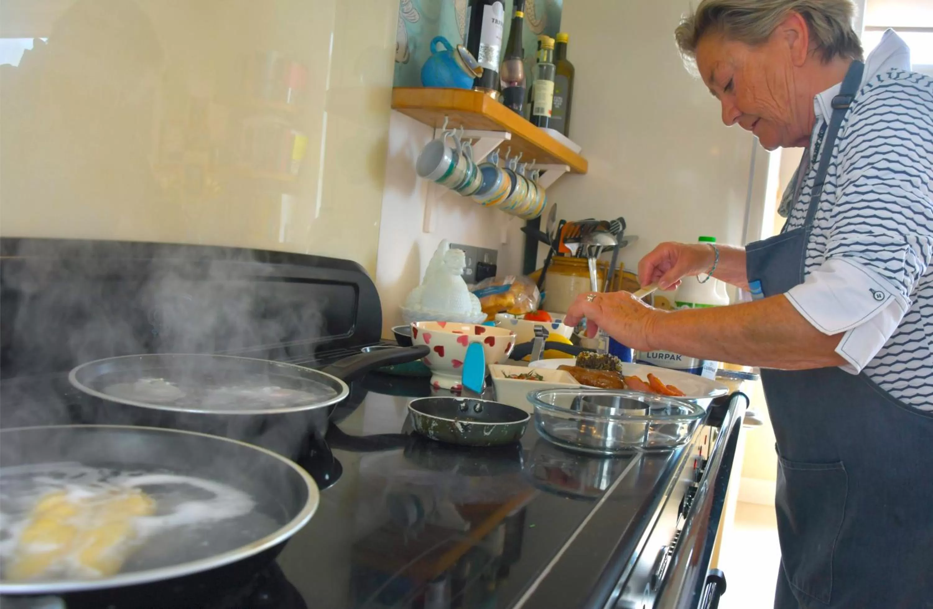 People in No12 Bed and Breakfast, St Andrews