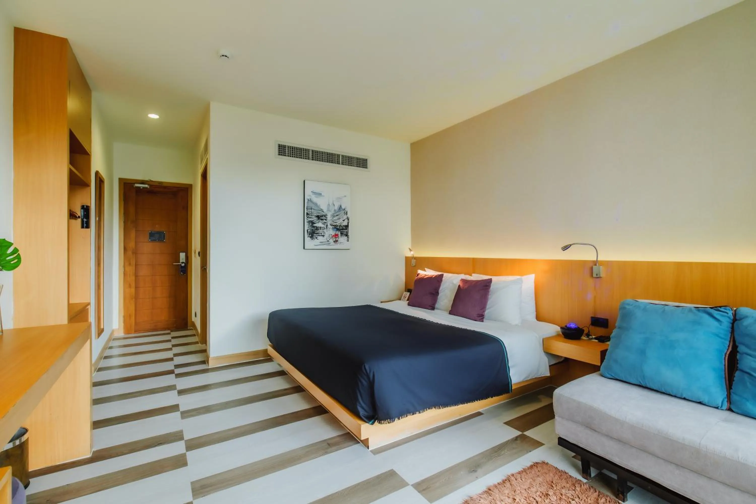 Photo of the whole room in The Lunar Patong