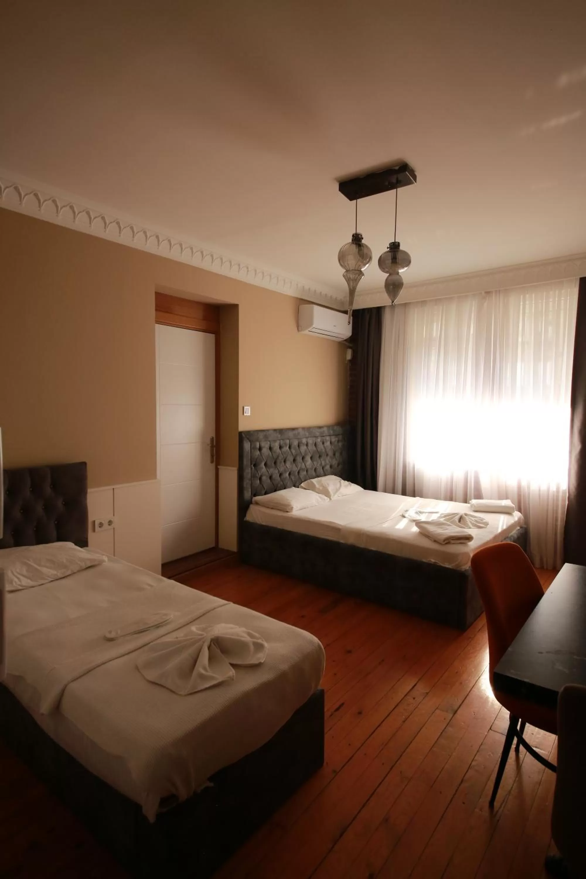 Bed in Royal Palace Hotel