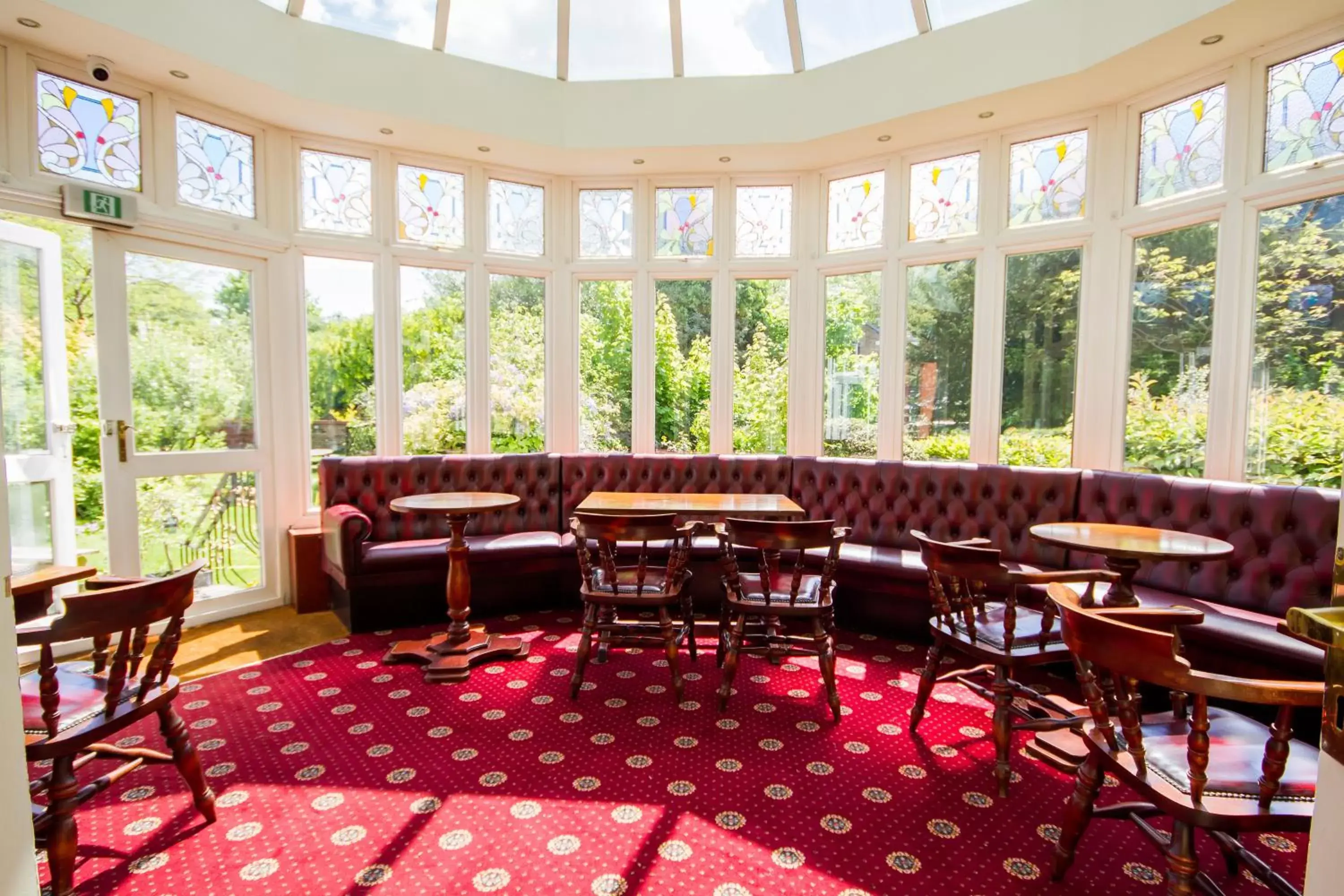 Lounge or bar in NormanHurst Hotel