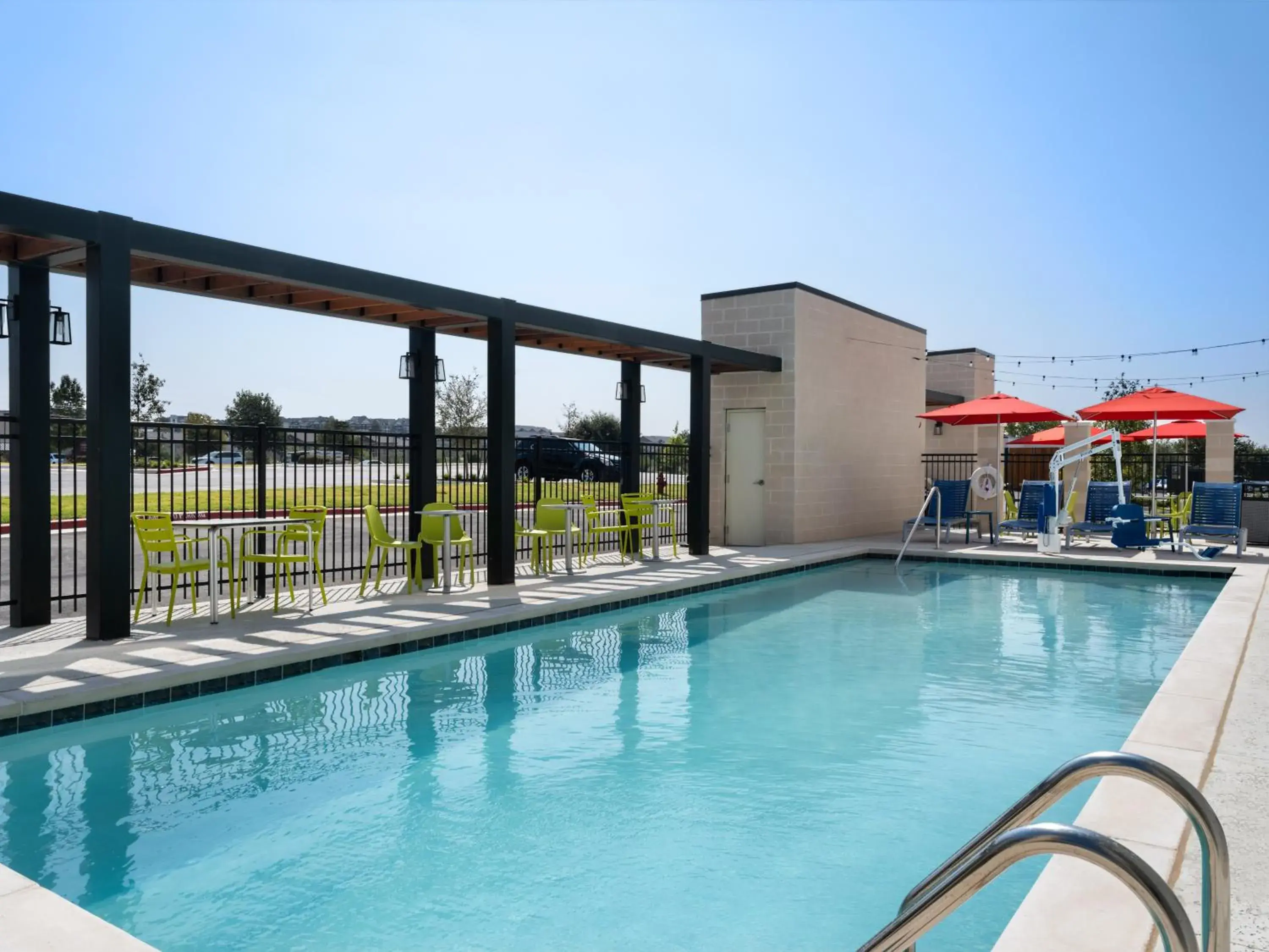 Swimming Pool in Home2 Suites By Hilton Round Rock Medical Center