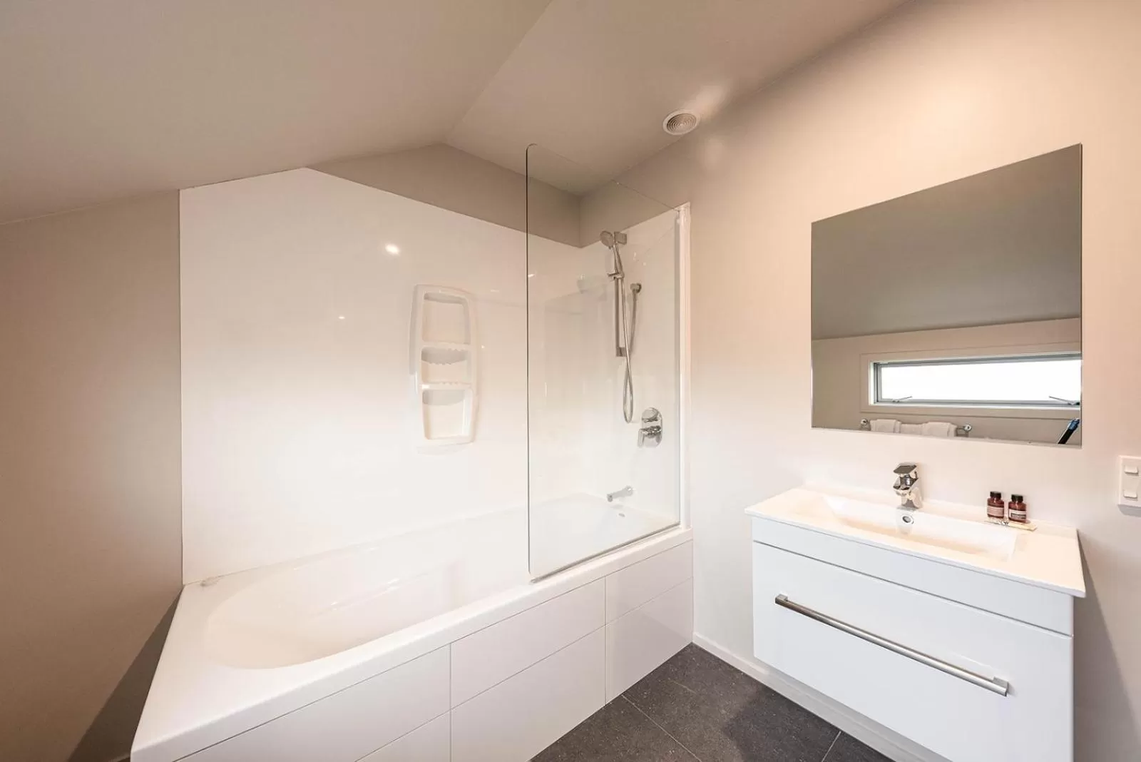 Bathroom in 311 Motel Riccarton