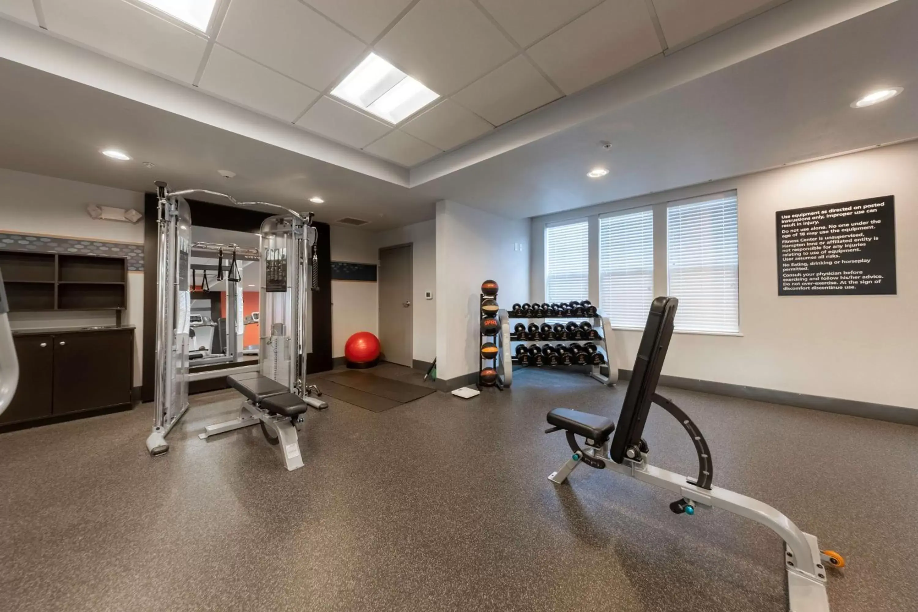 Fitness centre/facilities in Hampton Inn & Suites DuPont Fitness centre/facilities in Hampton Inn & Suites DuPont