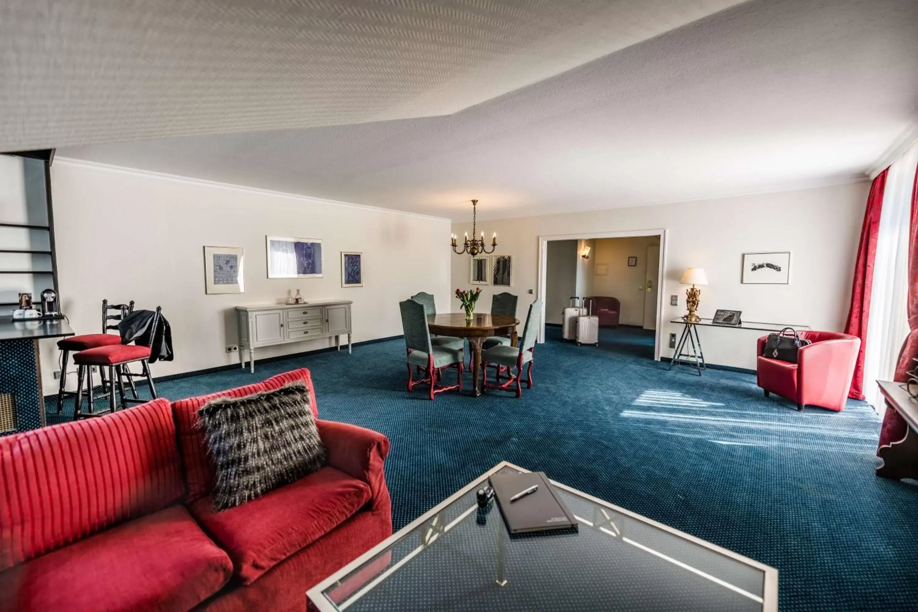 Photo of the whole room, Seating Area in Best Western Premier Seehotel Krautkrämer