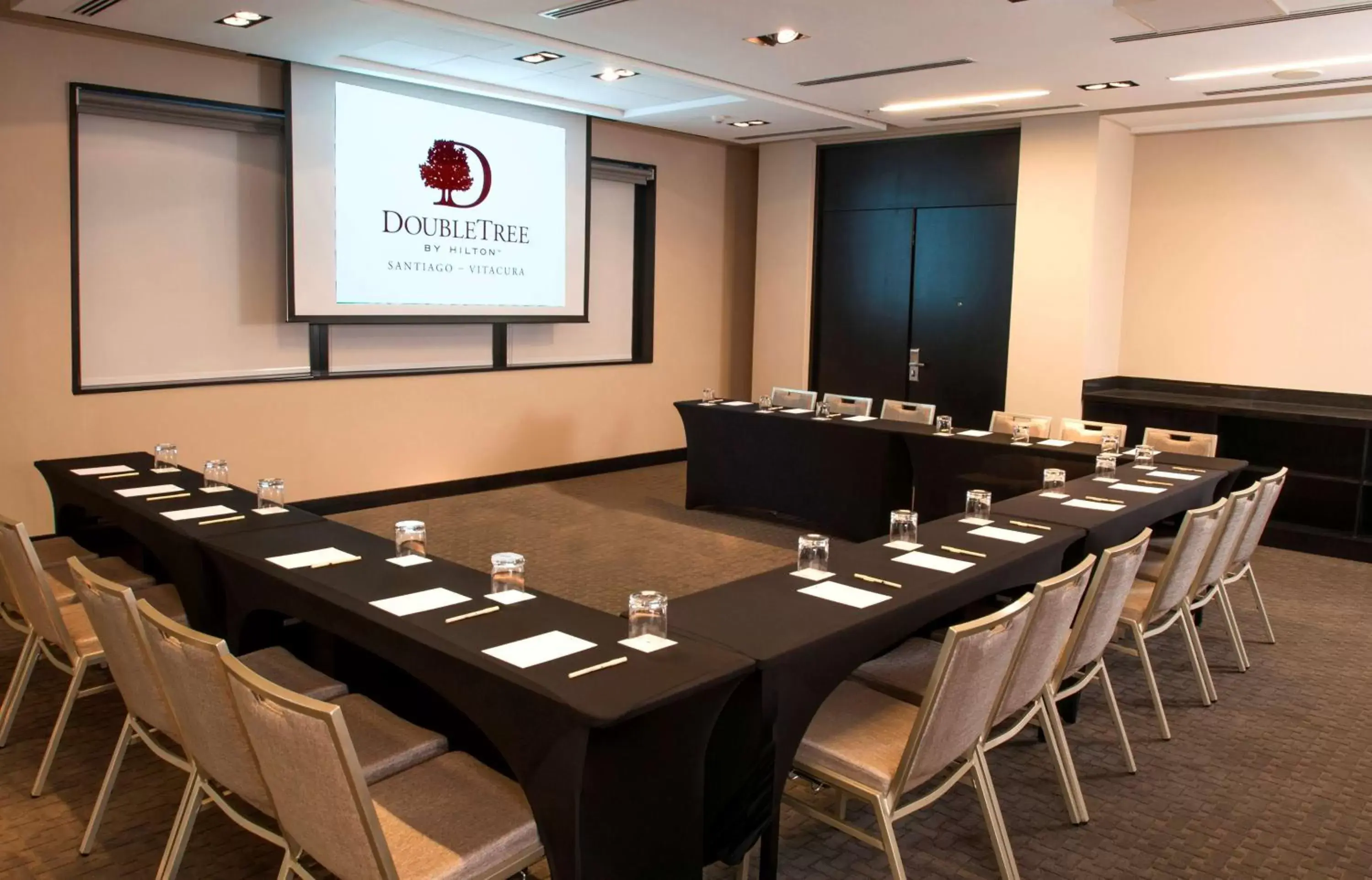 Meeting/conference room in DoubleTree by Hilton Santiago - Vitacura