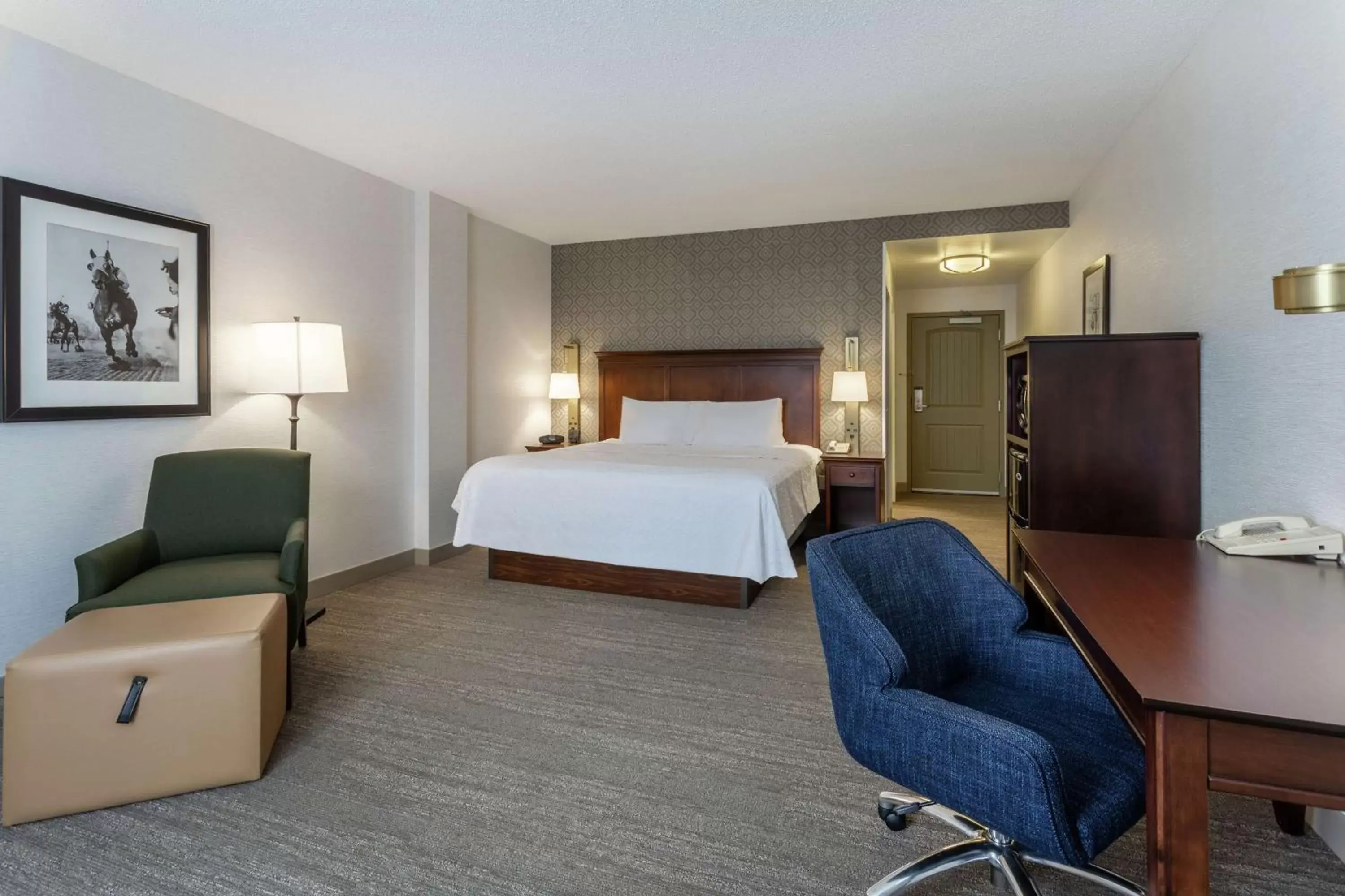 Bedroom in Hampton Inn & Suites Saratoga Springs Downtown